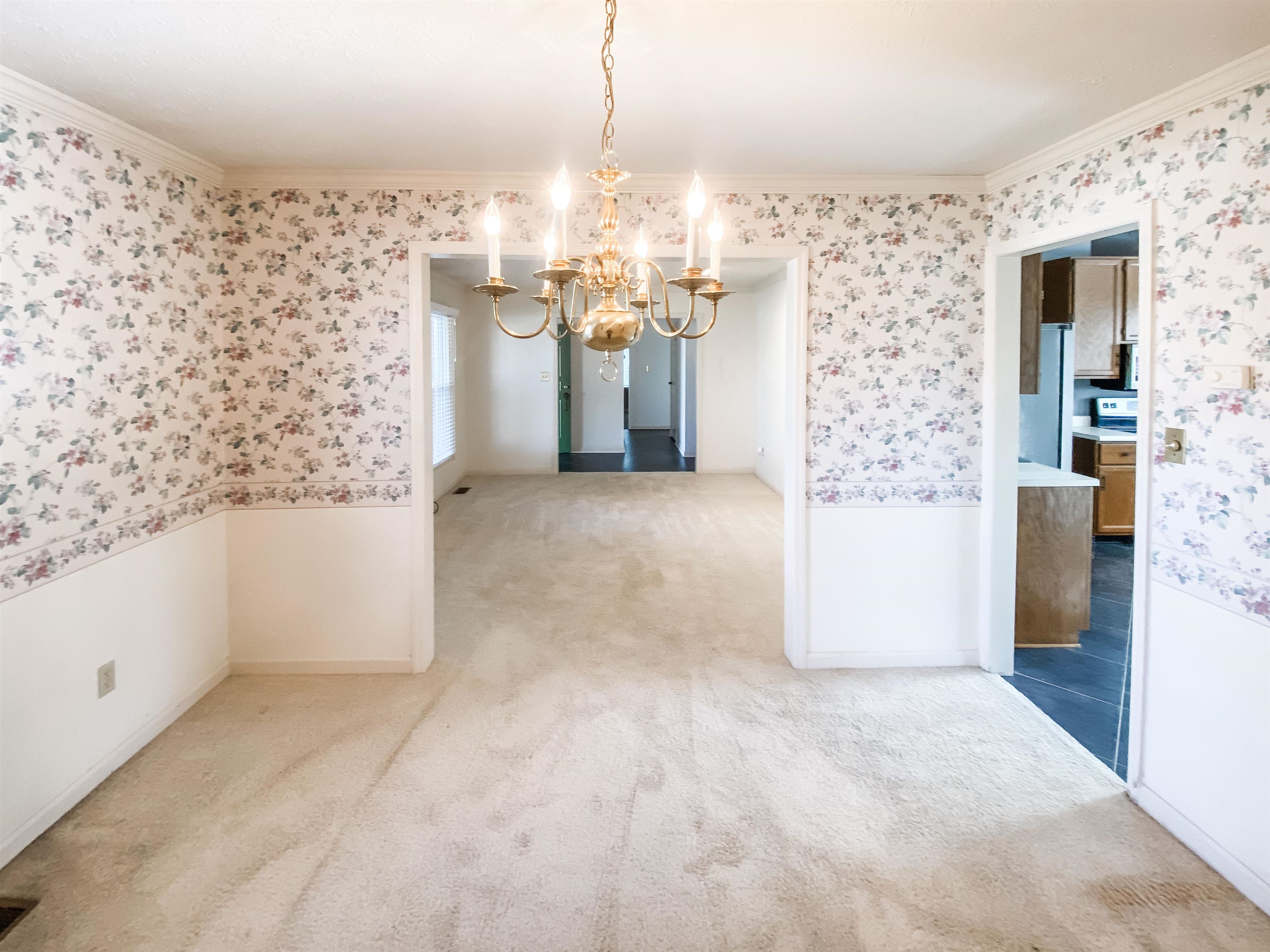 1000 Rogers Ct, Owensboro, Kentucky 42303, 3 Bedrooms Bedrooms, ,2 BathroomsBathrooms,Single Family Residence,For Sale,Rogers Ct,88608