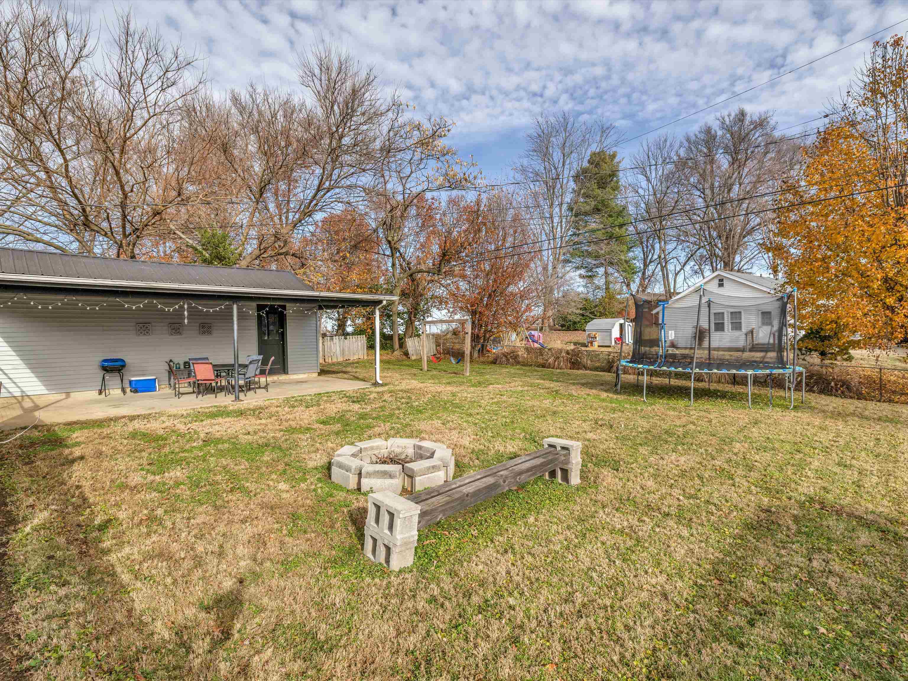 621 Glenn Court, Owensboro, Kentucky 42303, 3 Bedrooms Bedrooms, ,1 BathroomBathrooms,Single Family Residence,For Sale,Glenn Court,88613