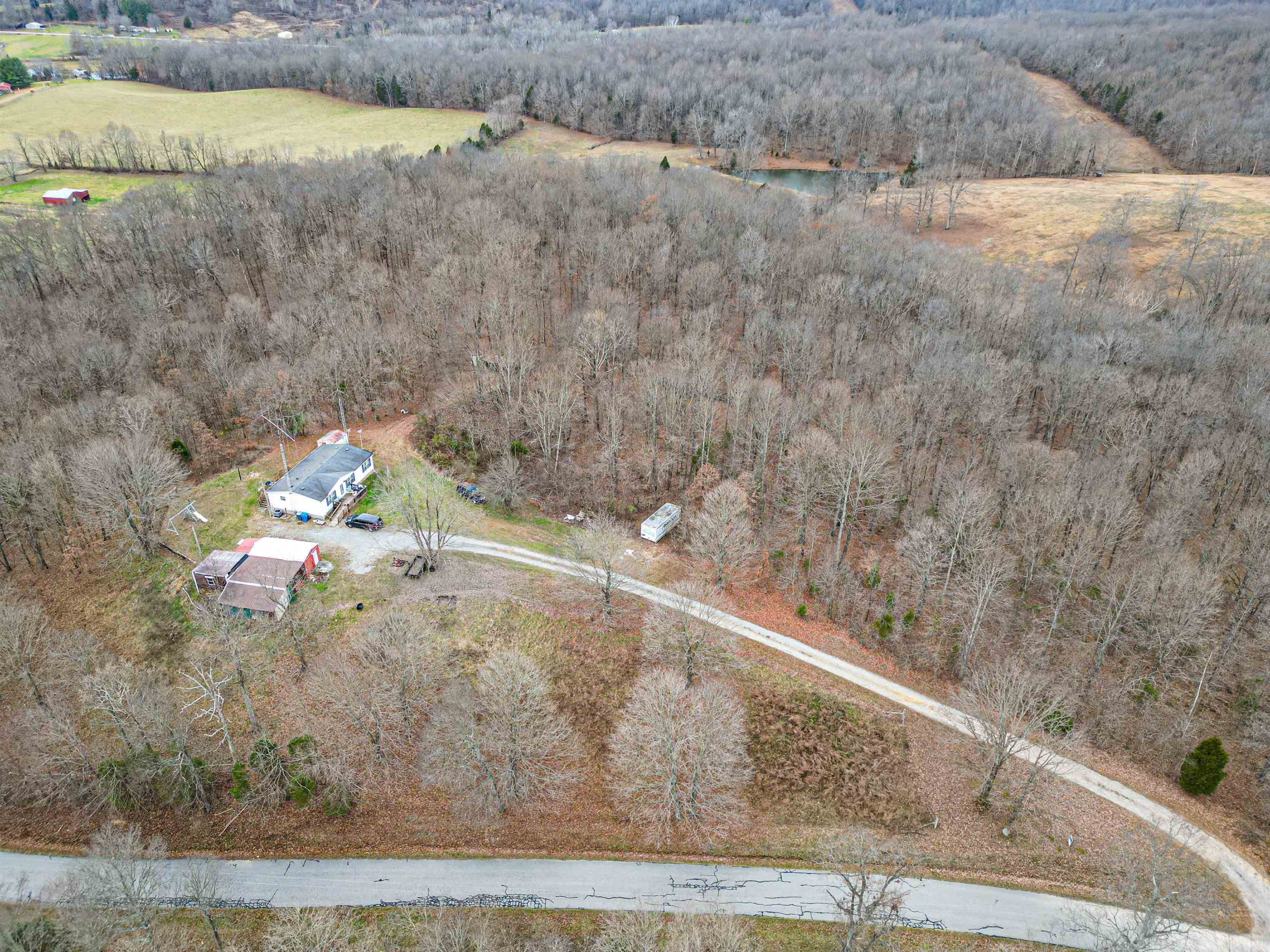 1985 Fred Morris Rd., Reynolds Station, Kentucky 42368, 3 Bedrooms Bedrooms, ,2 BathroomsBathrooms,Farm,For Sale,Fred Morris Rd.,88618