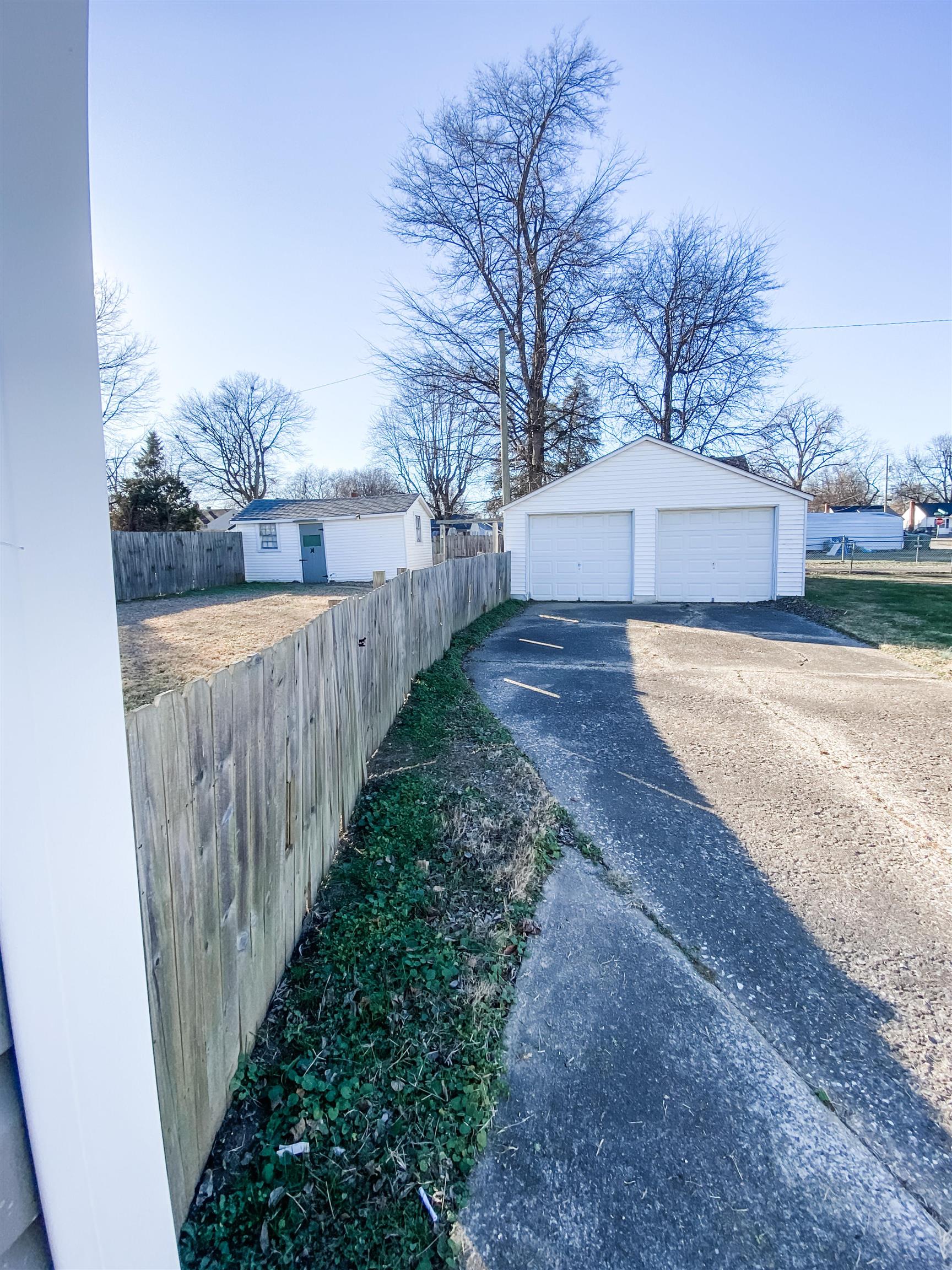 2006 Hall St, Owensboro, Kentucky 42303, 3 Bedrooms Bedrooms, ,2 BathroomsBathrooms,Single Family Residence,For Sale,Hall St,88649