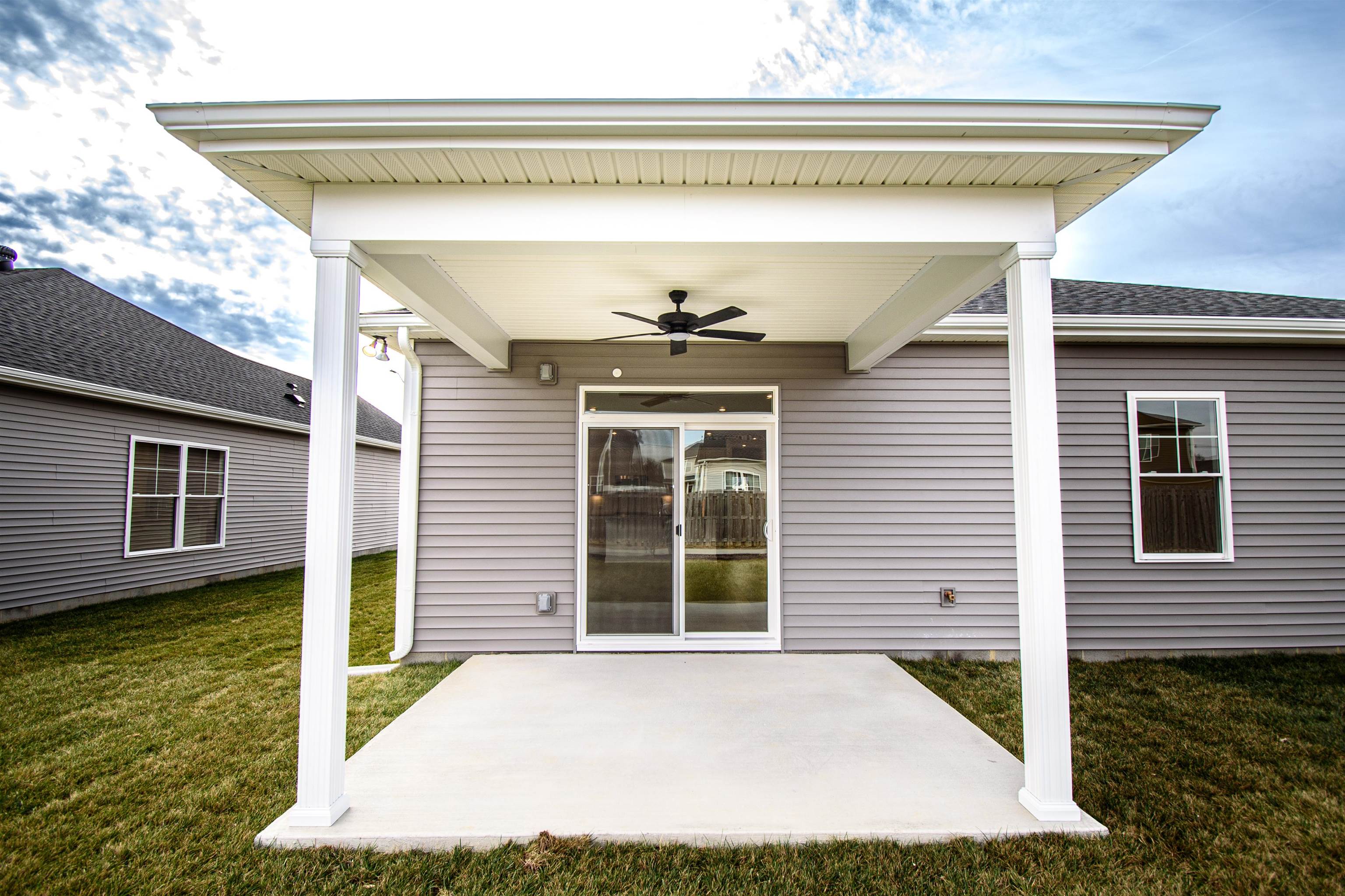2313 Watson Circle, Owensboro, Kentucky 42301, 3 Bedrooms Bedrooms, ,2 BathroomsBathrooms,Single Family Residence,For Sale,Watson Circle,88652
