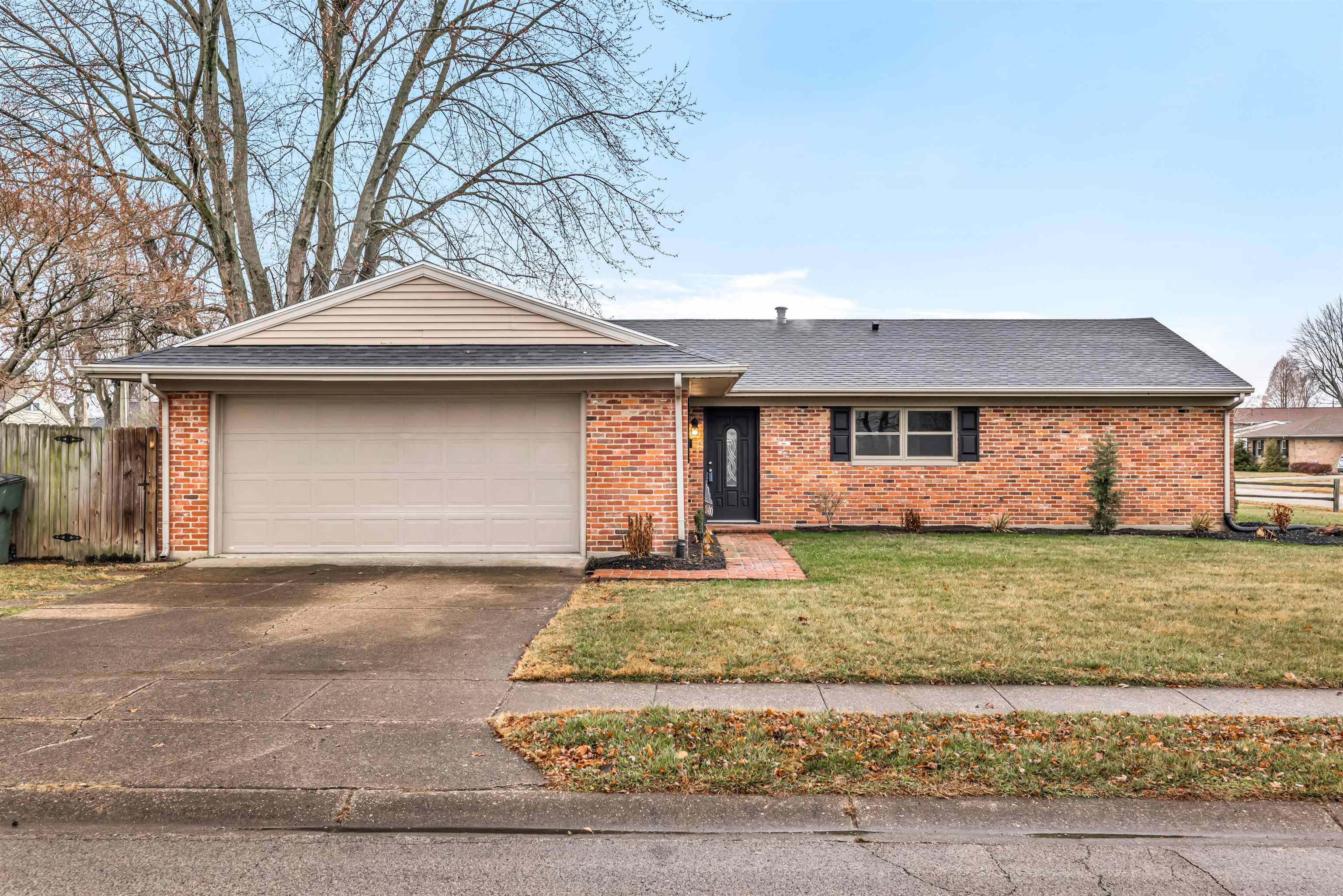 2400 Whirlaway Dr., Owensboro, Kentucky 42301, 3 Bedrooms Bedrooms, ,2 BathroomsBathrooms,Single Family Residence,For Sale,Whirlaway Dr.,88677