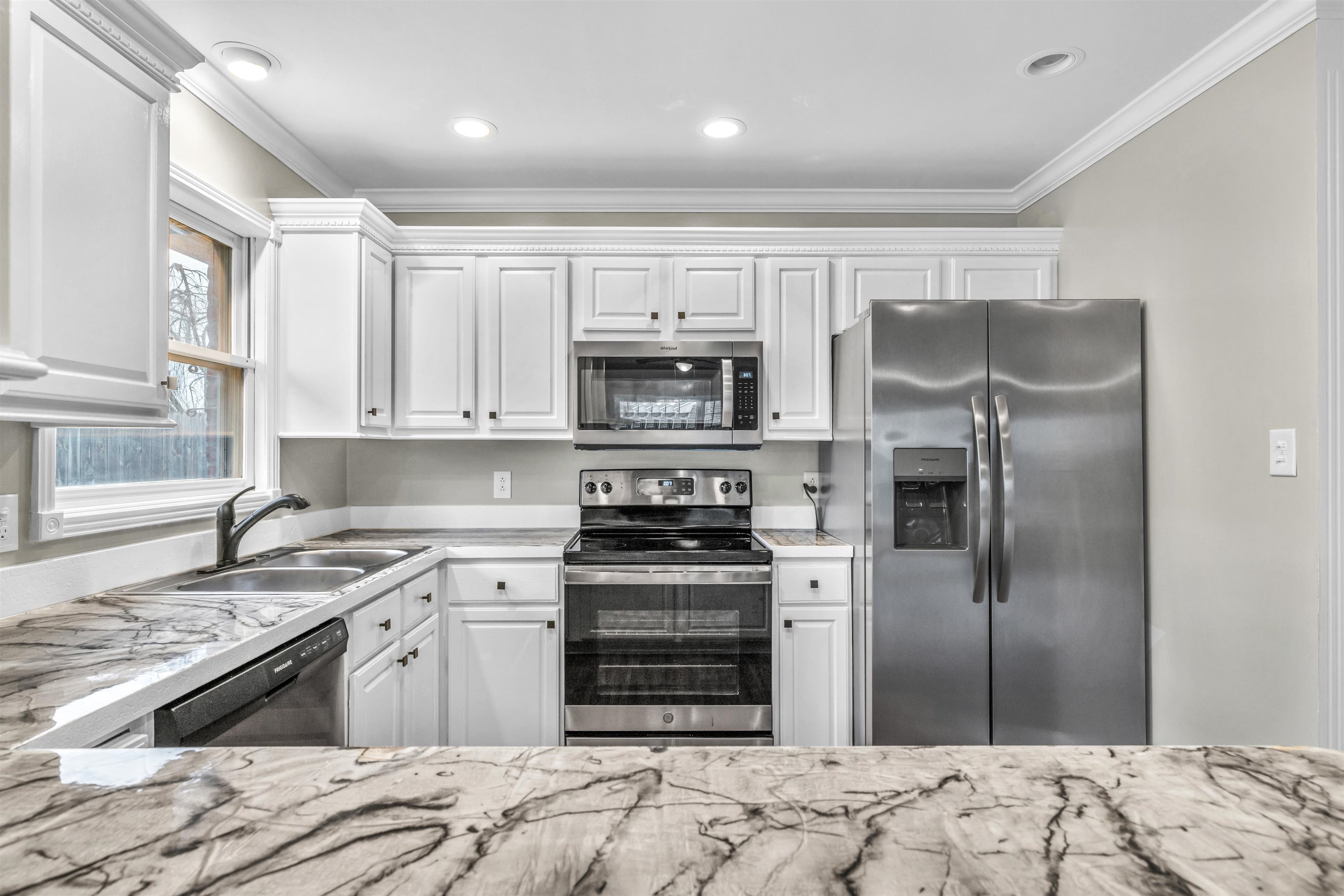 2400 Whirlaway Dr., Owensboro, Kentucky 42301, 3 Bedrooms Bedrooms, ,2 BathroomsBathrooms,Single Family Residence,For Sale,Whirlaway Dr.,88677