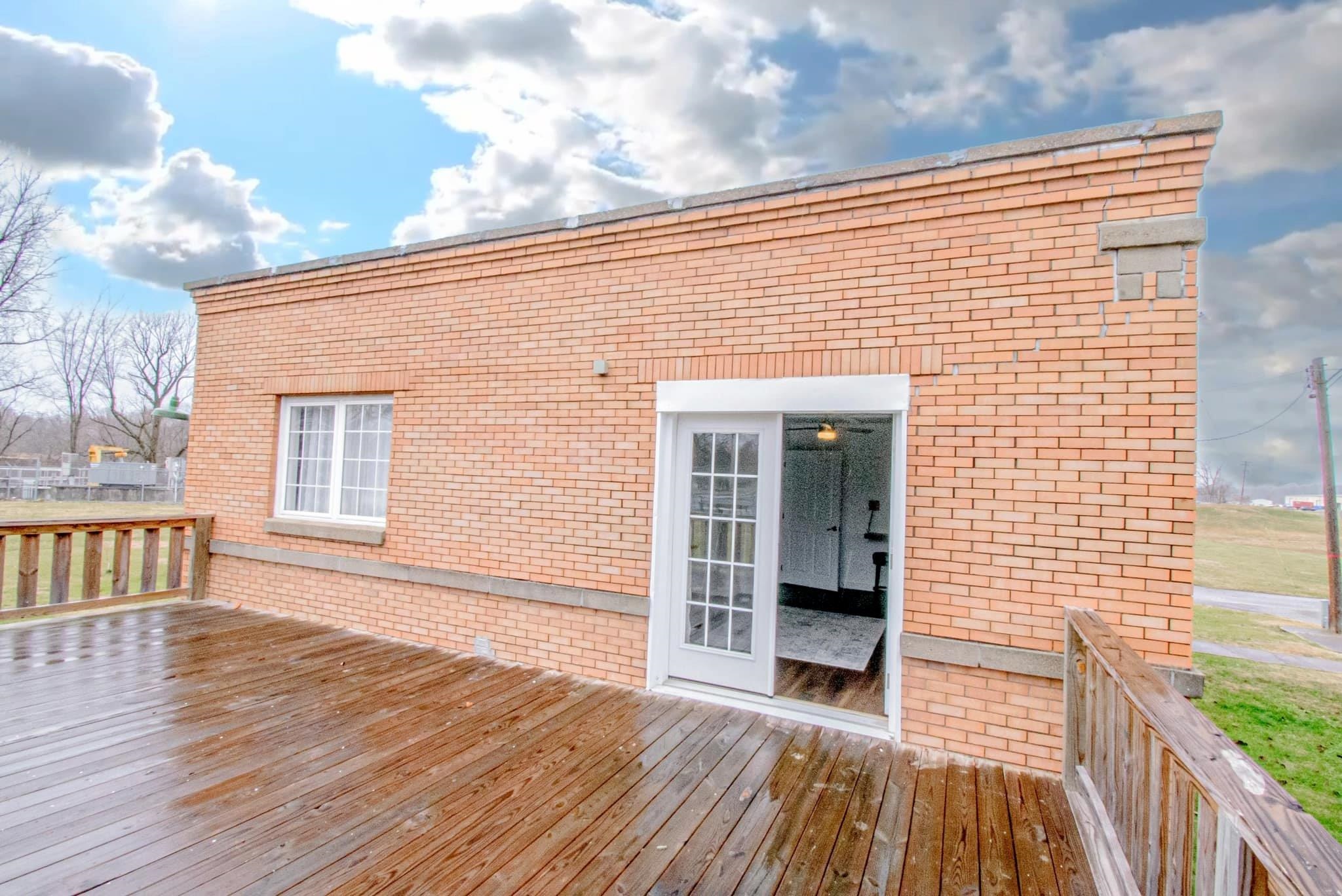 104 Poplar St, Livermore, Kentucky 42352, ,Business,For Sale,Poplar St,88678