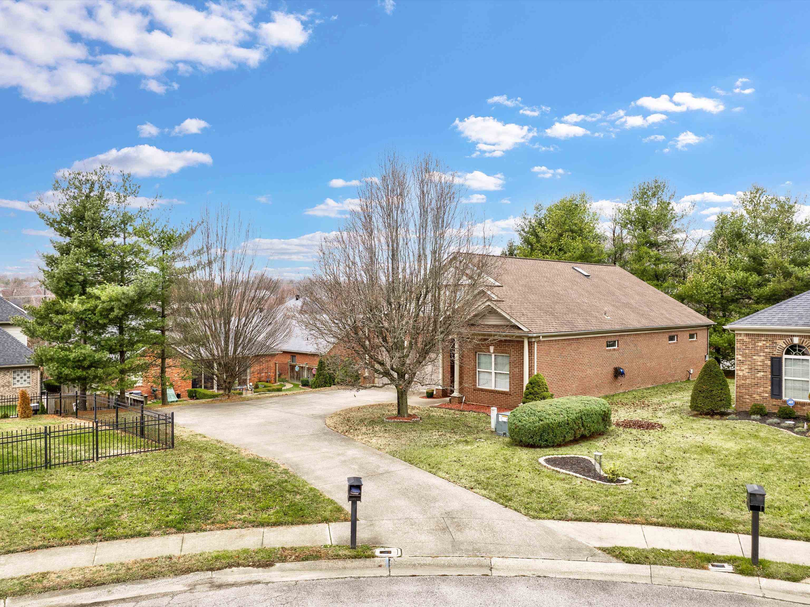 3153 Spring Run, Owensboro, Kentucky 42303, 4 Bedrooms Bedrooms, ,3 BathroomsBathrooms,Single Family Residence,For Sale,Spring Run,88681