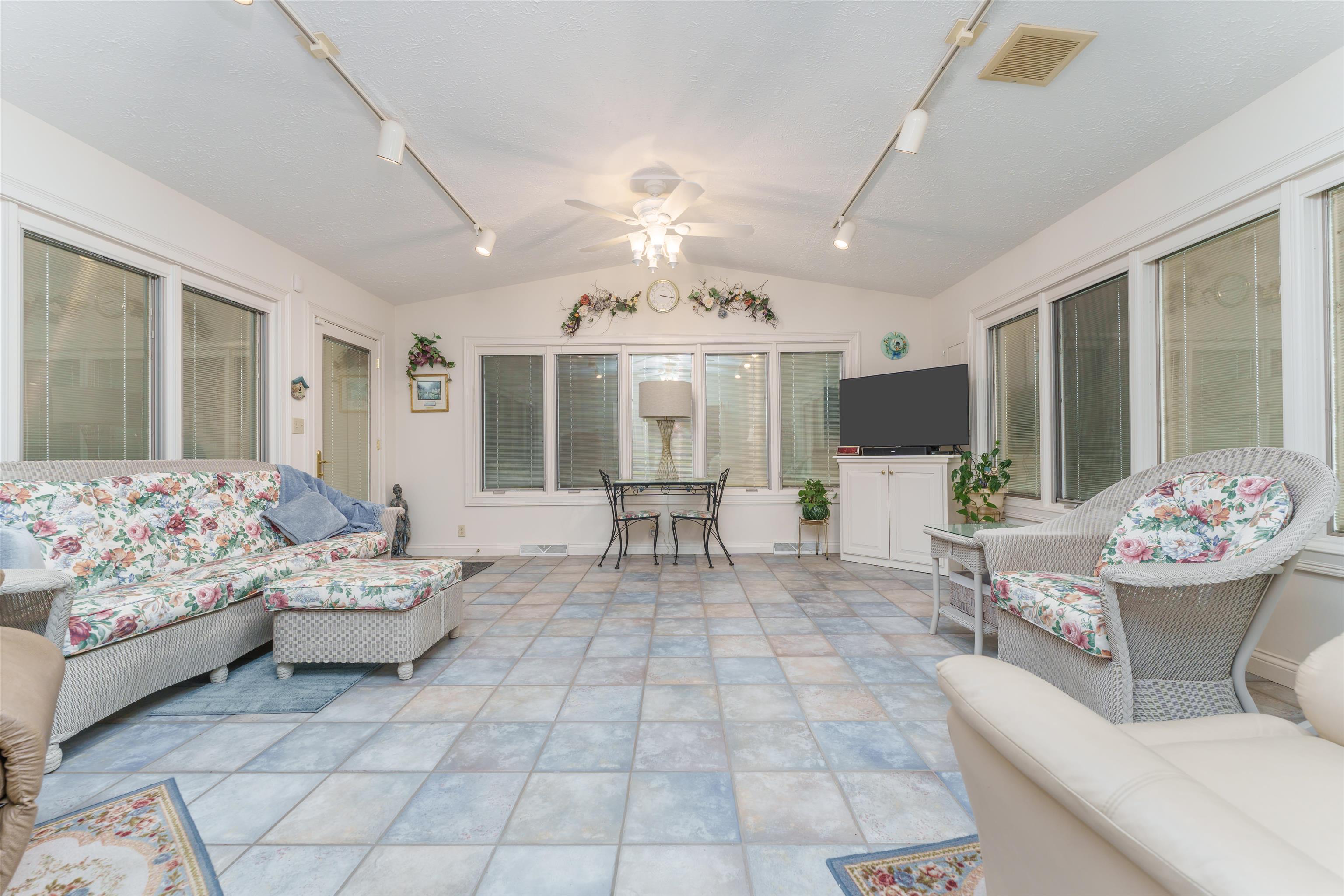 6676 Little Hickory Road, Philpot, Kentucky 42366, 3 Bedrooms Bedrooms, ,3 BathroomsBathrooms,Ranch,For Sale,Little Hickory Road,88718
