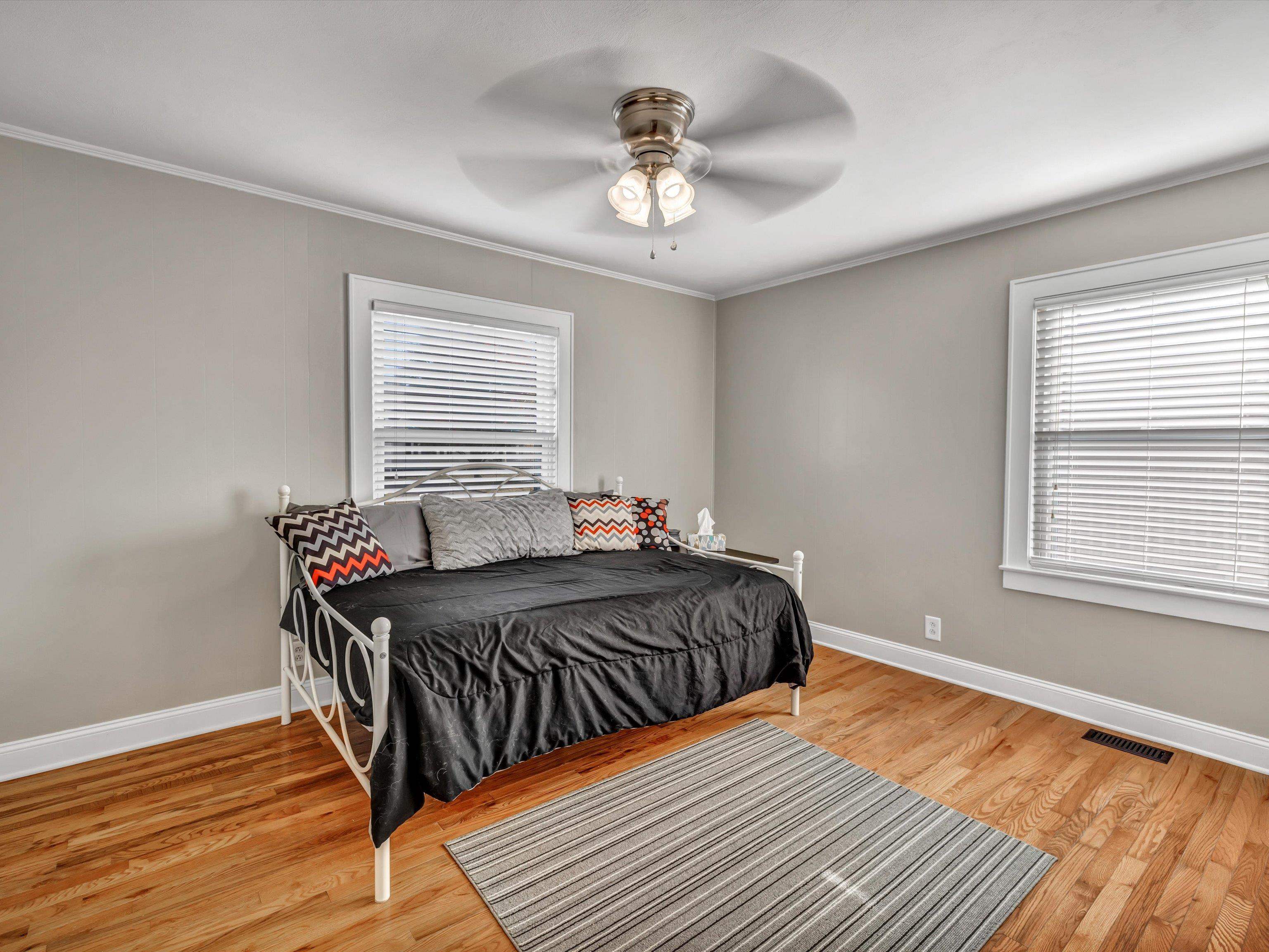 236 Cardinal Lane, Owensboro, Kentucky 42303, 3 Bedrooms Bedrooms, ,1 BathroomBathrooms,Single Family Residence,For Sale,Cardinal Lane,88729