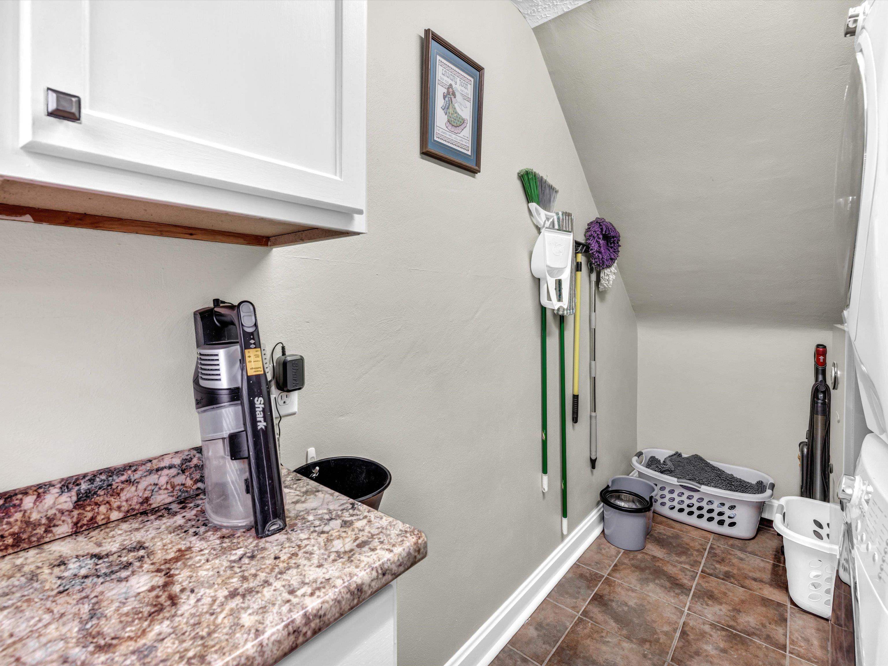 236 Cardinal Lane, Owensboro, Kentucky 42303, 3 Bedrooms Bedrooms, ,1 BathroomBathrooms,Single Family Residence,For Sale,Cardinal Lane,88729