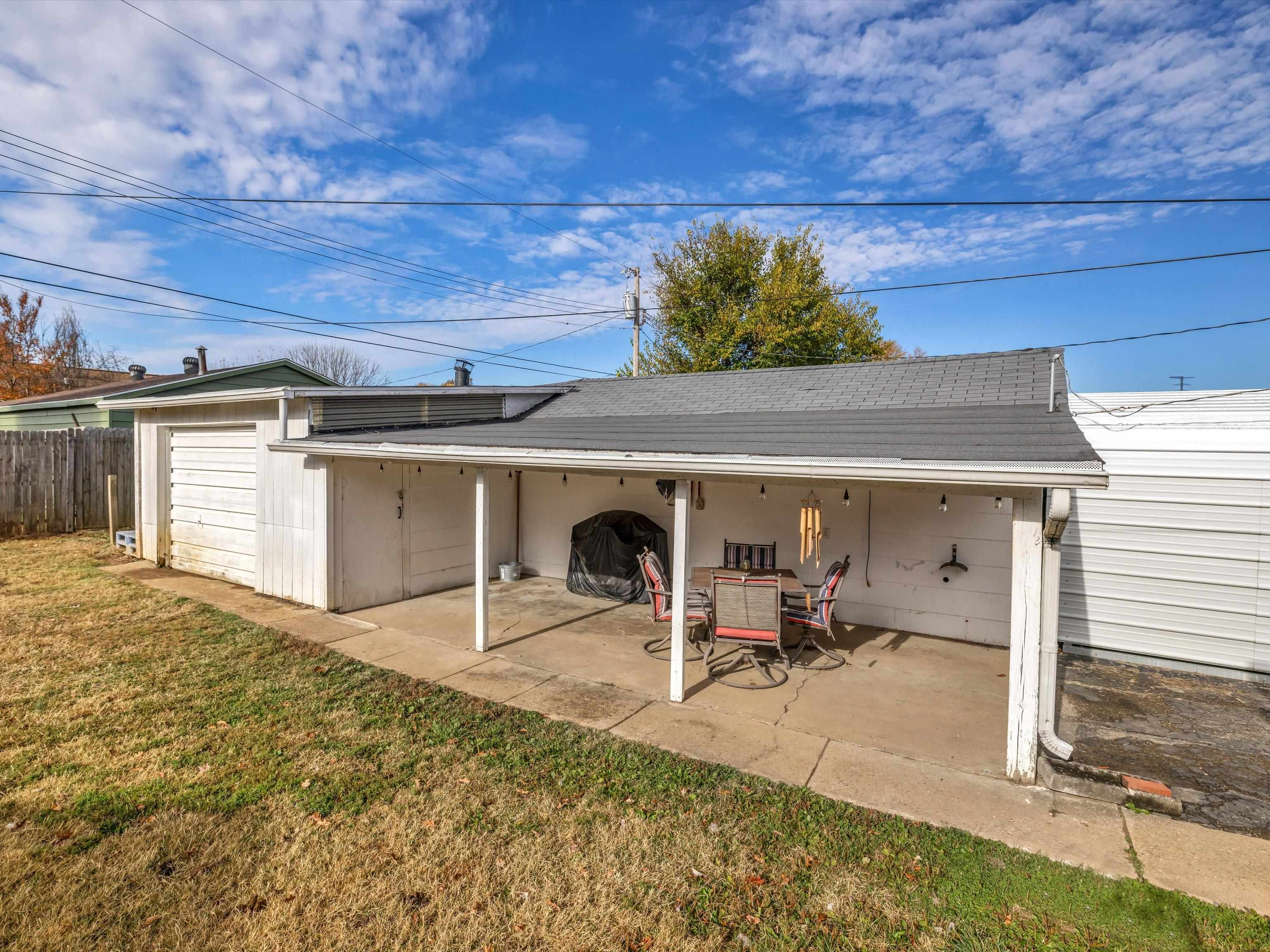 236 Cardinal Lane, Owensboro, Kentucky 42303, 3 Bedrooms Bedrooms, ,1 BathroomBathrooms,Single Family Residence,For Sale,Cardinal Lane,88729