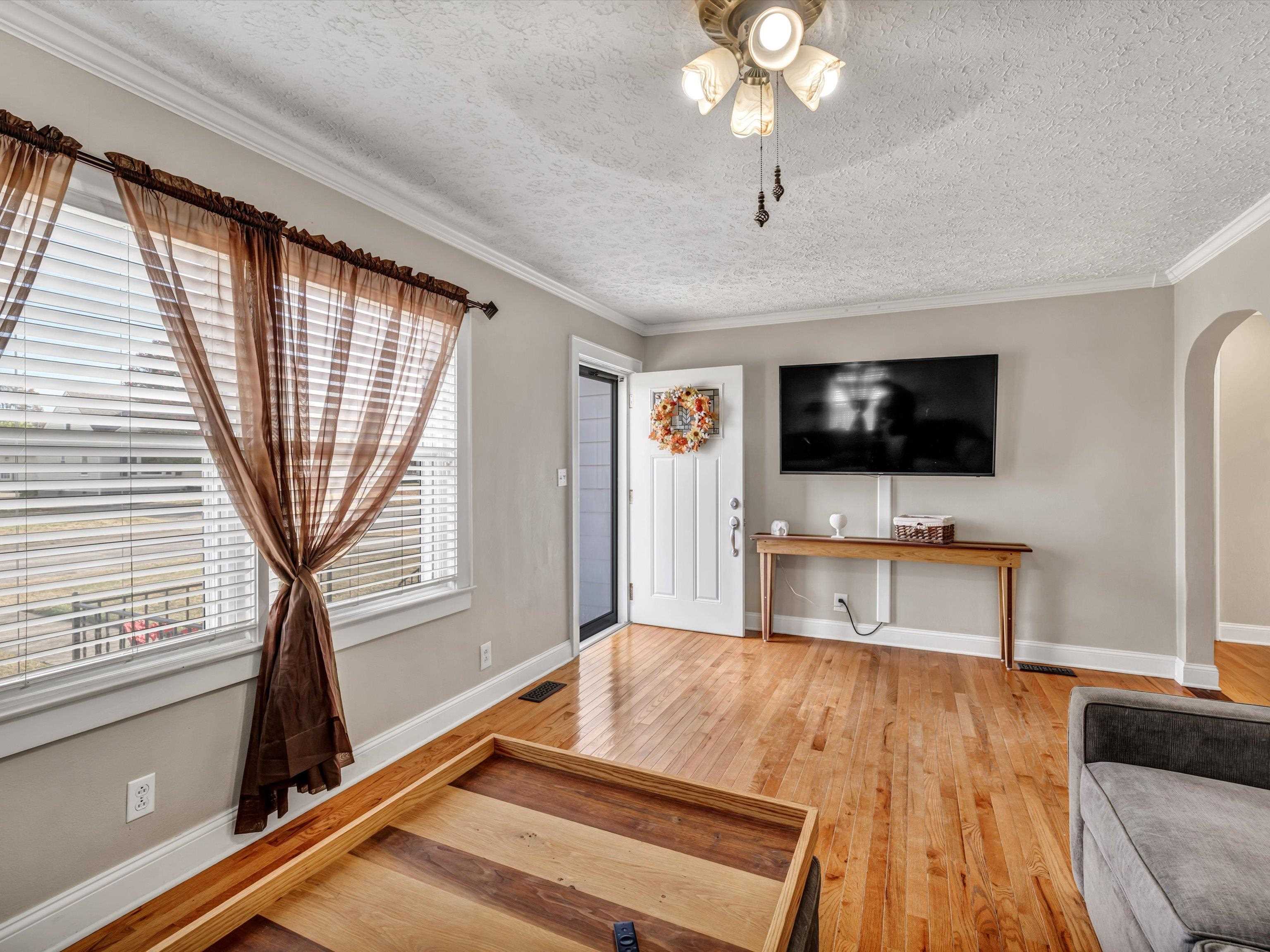 236 Cardinal Lane, Owensboro, Kentucky 42303, 3 Bedrooms Bedrooms, ,1 BathroomBathrooms,Single Family Residence,For Sale,Cardinal Lane,88729