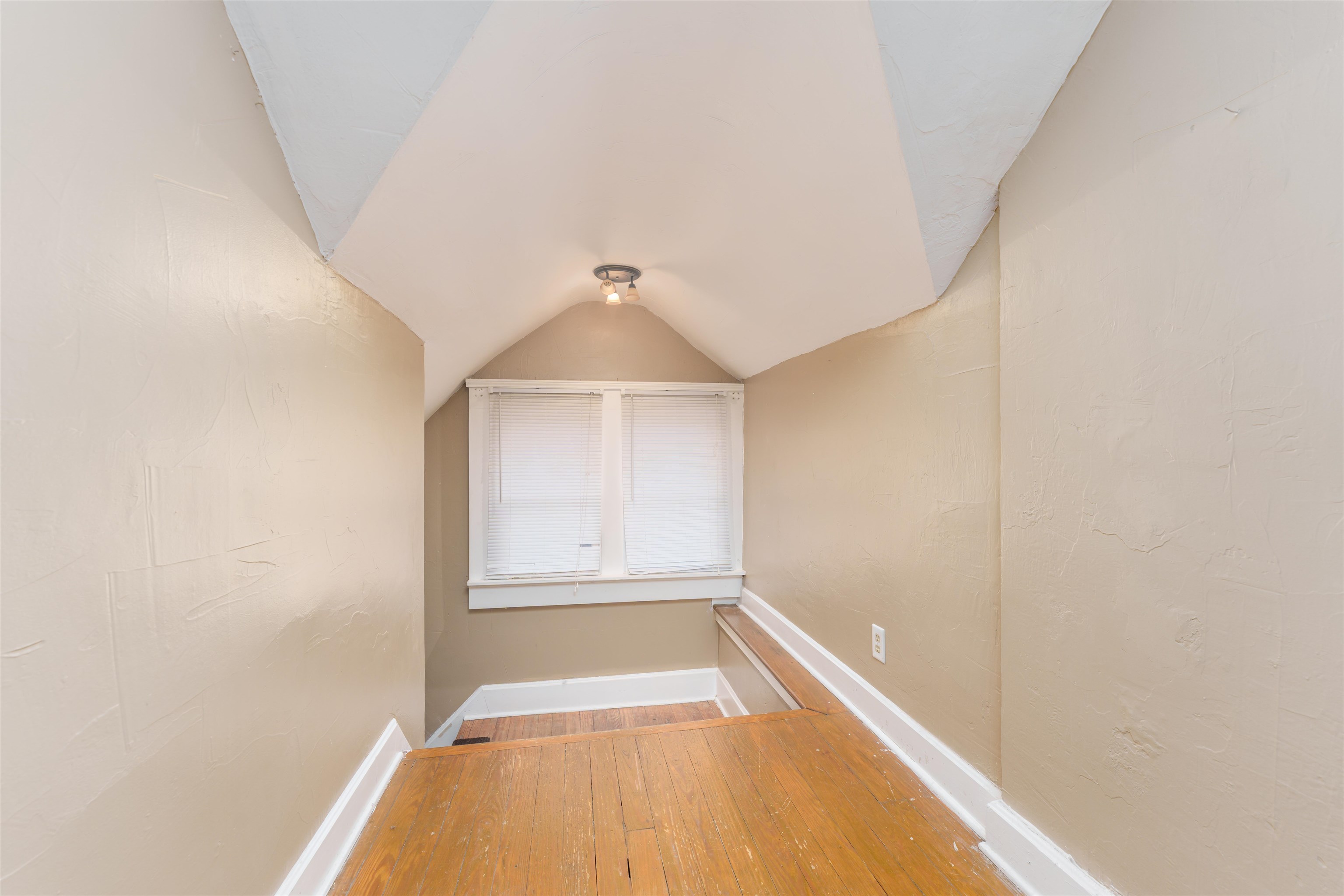 1206 Locust Street, Owensboro, Kentucky 42301, 4 Bedrooms Bedrooms, ,1 BathroomBathrooms,Single Family Residence,For Sale,Locust Street,88754