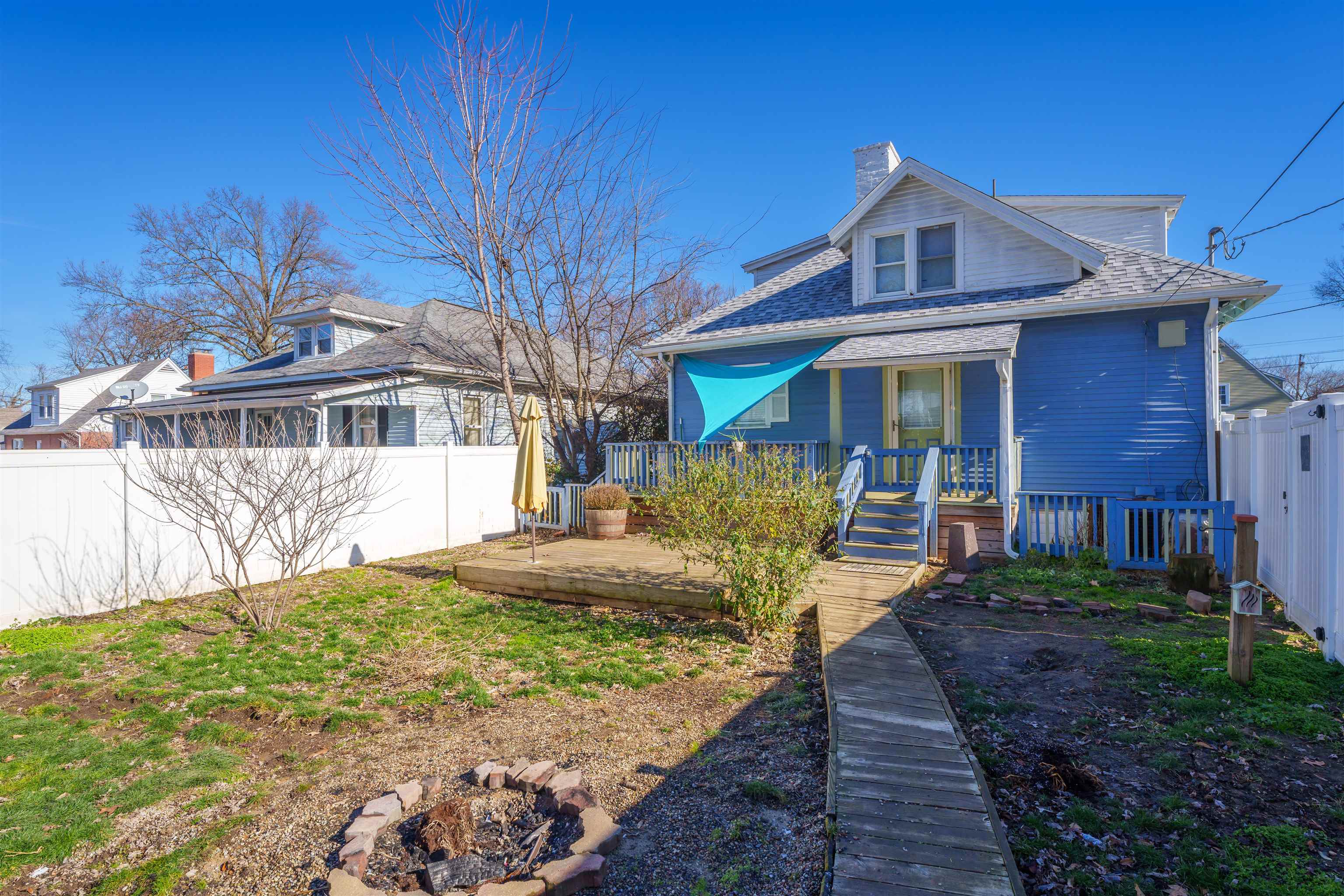 1206 Locust Street, Owensboro, Kentucky 42301, 4 Bedrooms Bedrooms, ,1 BathroomBathrooms,Single Family Residence,For Sale,Locust Street,88754