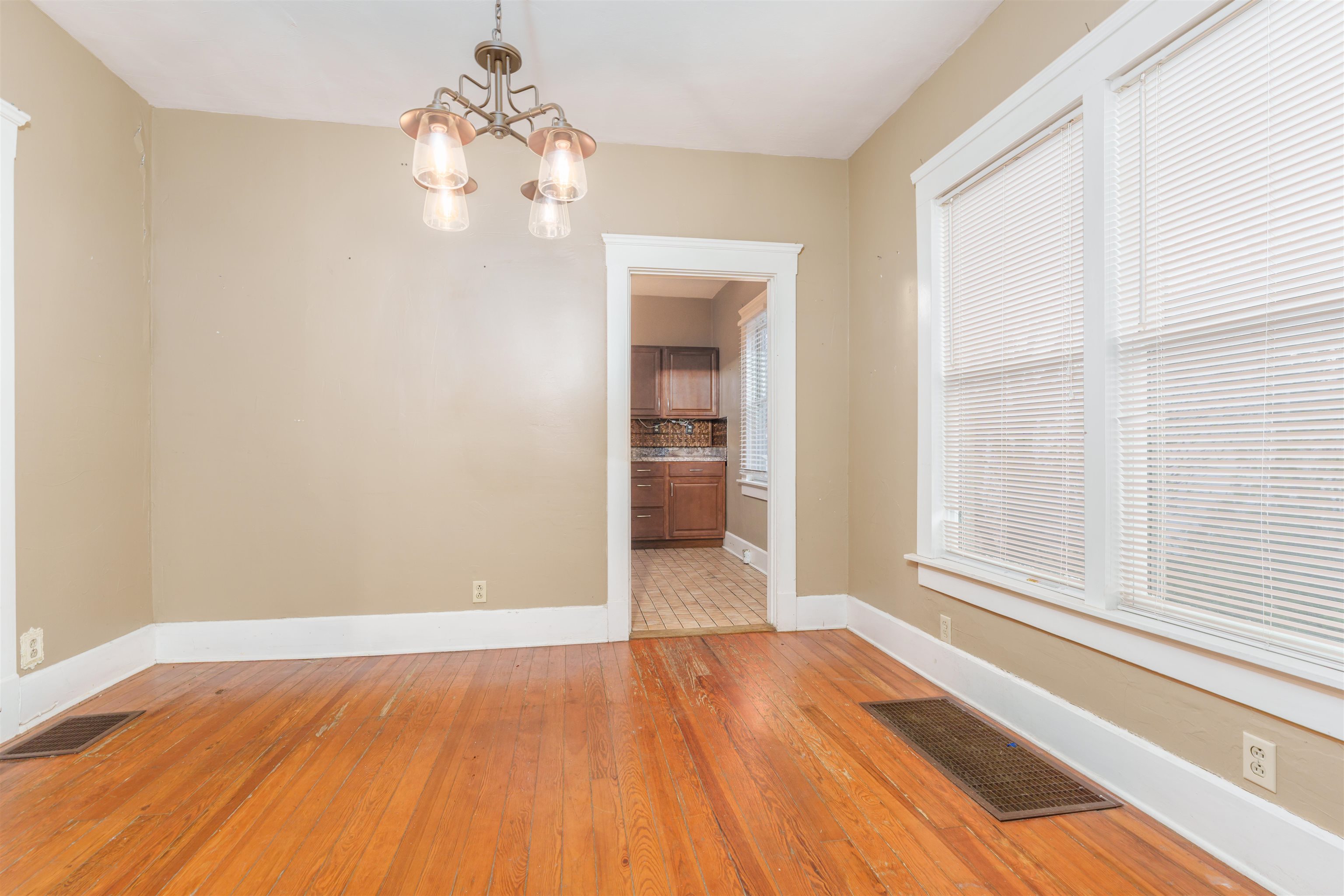 1206 Locust Street, Owensboro, Kentucky 42301, 4 Bedrooms Bedrooms, ,1 BathroomBathrooms,Single Family Residence,For Sale,Locust Street,88754
