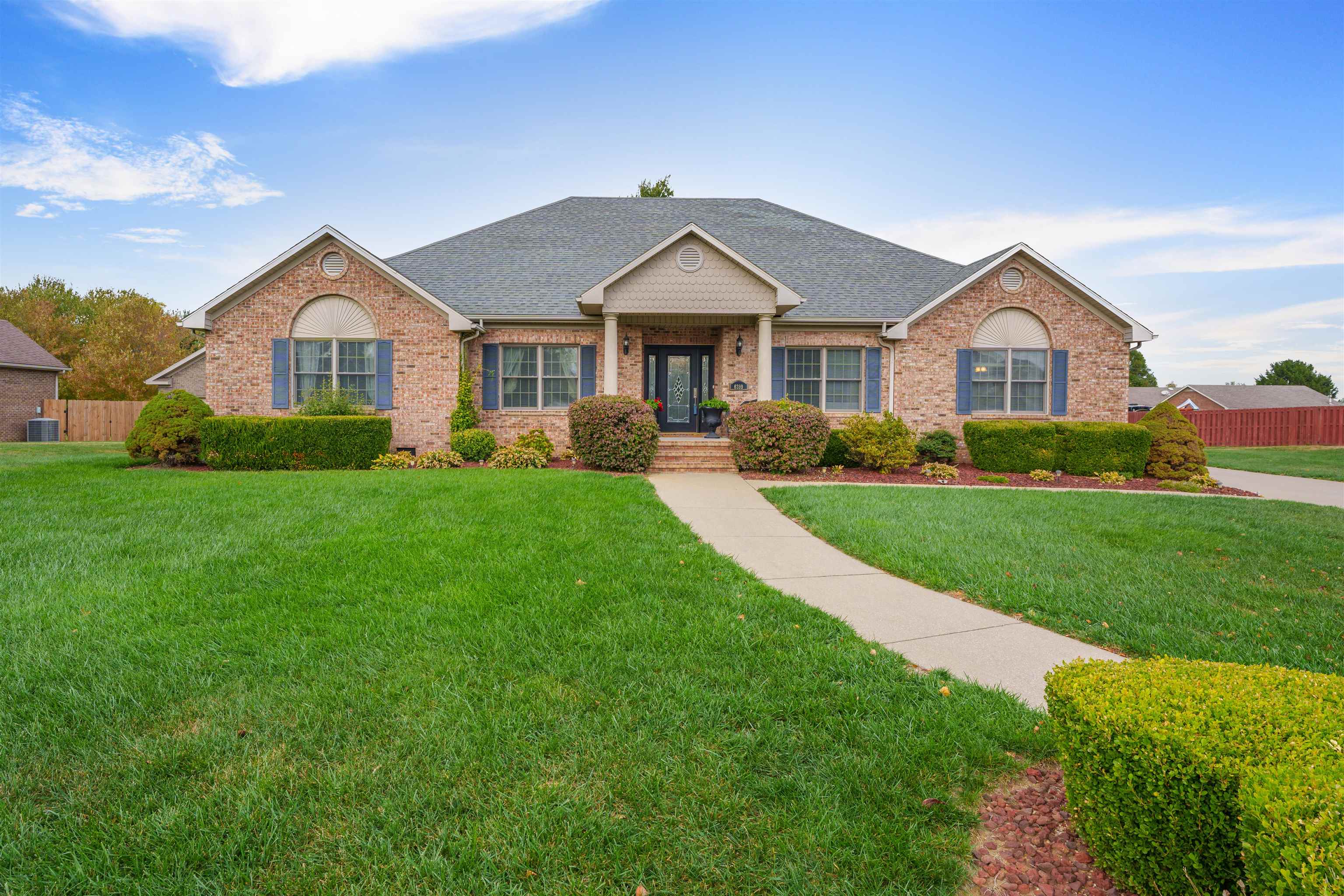 6399 Springwood Drive, Owensboro, Kentucky 42301, 4 Bedrooms Bedrooms, ,2 BathroomsBathrooms,Single Family Residence,For Sale,Springwood Drive,88755