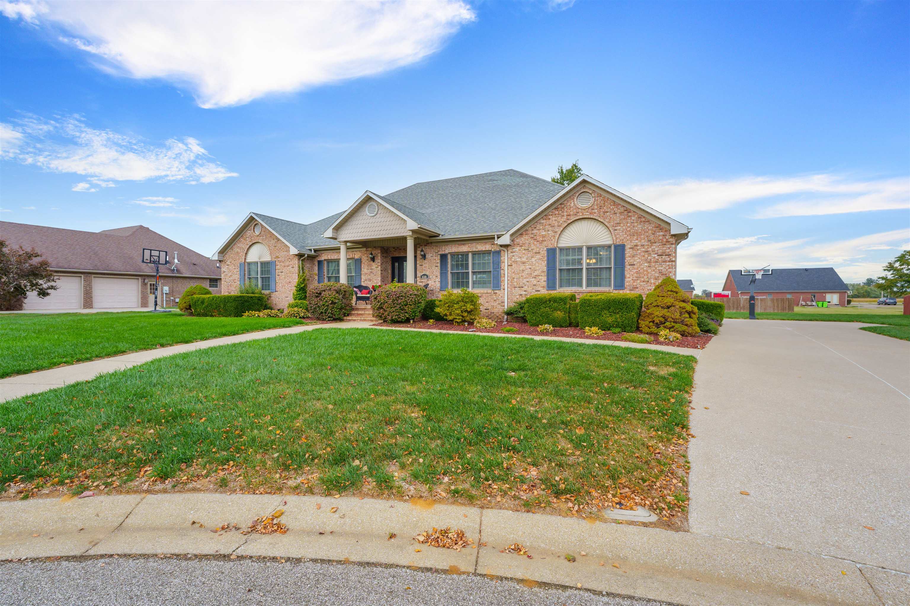 6399 Springwood Drive, Owensboro, Kentucky 42301, 4 Bedrooms Bedrooms, ,2 BathroomsBathrooms,Single Family Residence,For Sale,Springwood Drive,88755