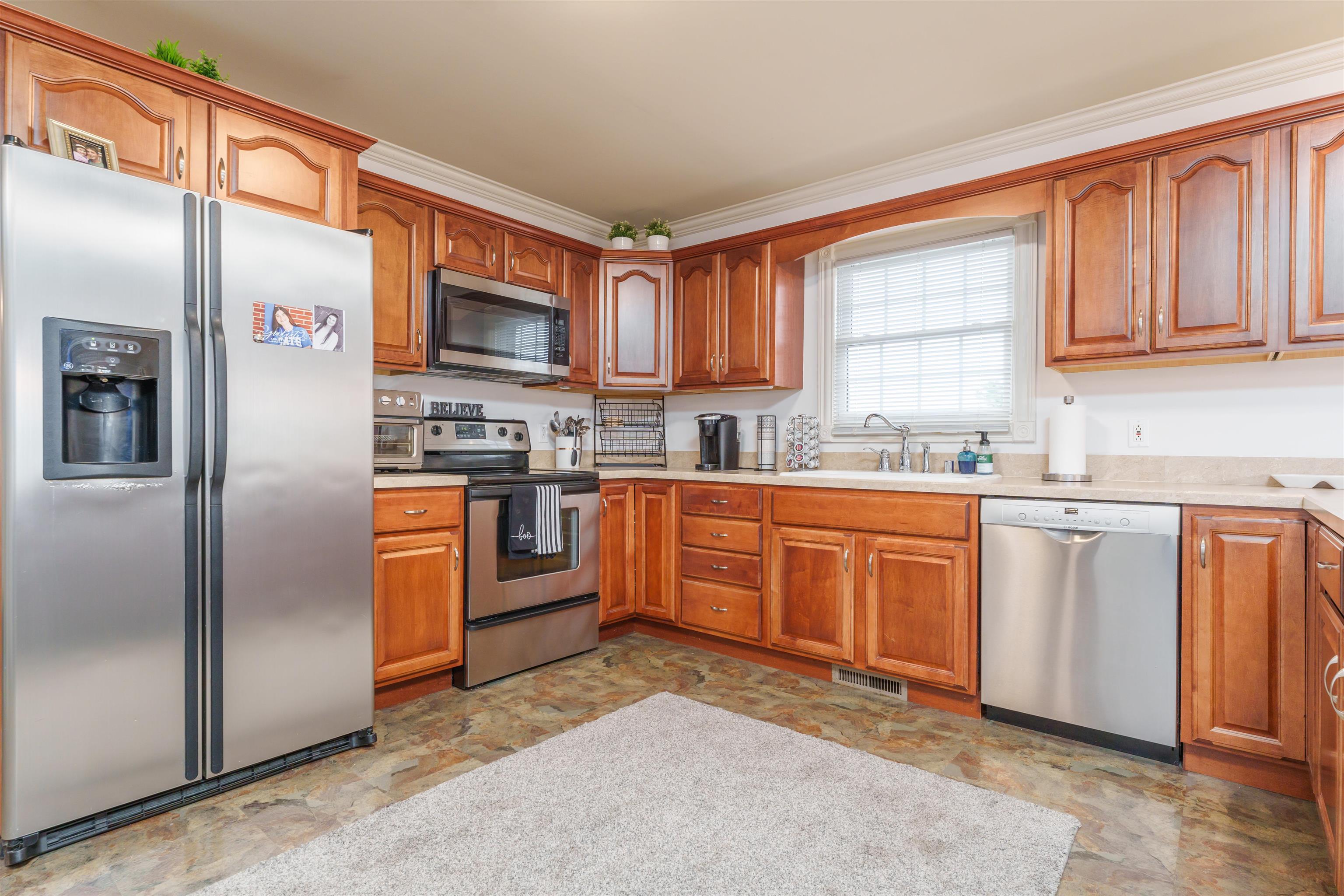 6399 Springwood Drive, Owensboro, Kentucky 42301, 4 Bedrooms Bedrooms, ,2 BathroomsBathrooms,Single Family Residence,For Sale,Springwood Drive,88755
