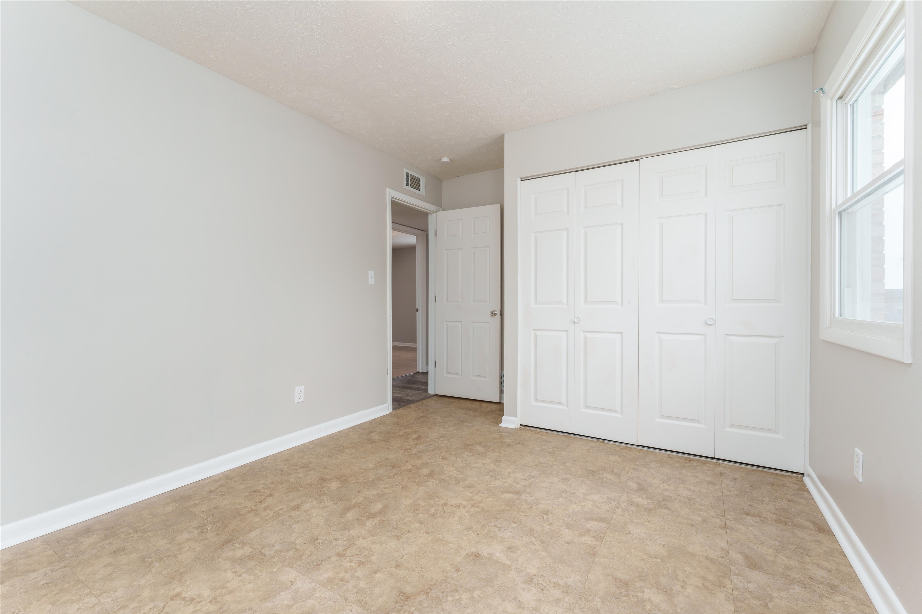 2219 Lovell Dr, Owensboro, Kentucky 42301, 3 Bedrooms Bedrooms, ,1 BathroomBathrooms,Single Family Residence,For Sale,Lovell Dr,88766
