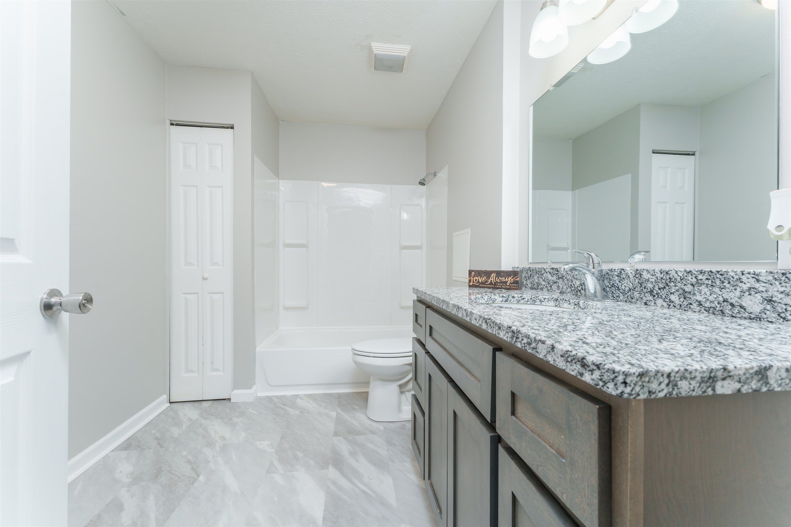 2219 Lovell Dr, Owensboro, Kentucky 42301, 3 Bedrooms Bedrooms, ,1 BathroomBathrooms,Single Family Residence,For Sale,Lovell Dr,88766