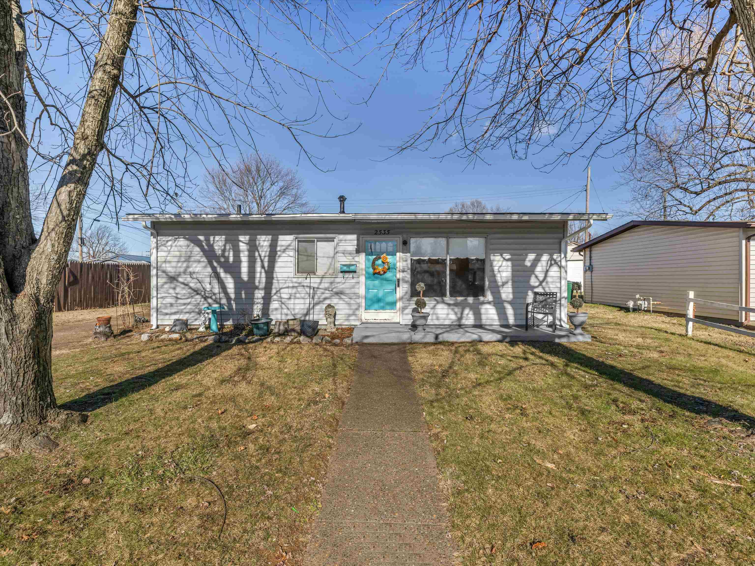 2535 West 6th Street, Owensboro, Kentucky 42303, 3 Bedrooms Bedrooms, ,1 BathroomBathrooms,Single Family Residence,For Sale,West 6th Street,88767