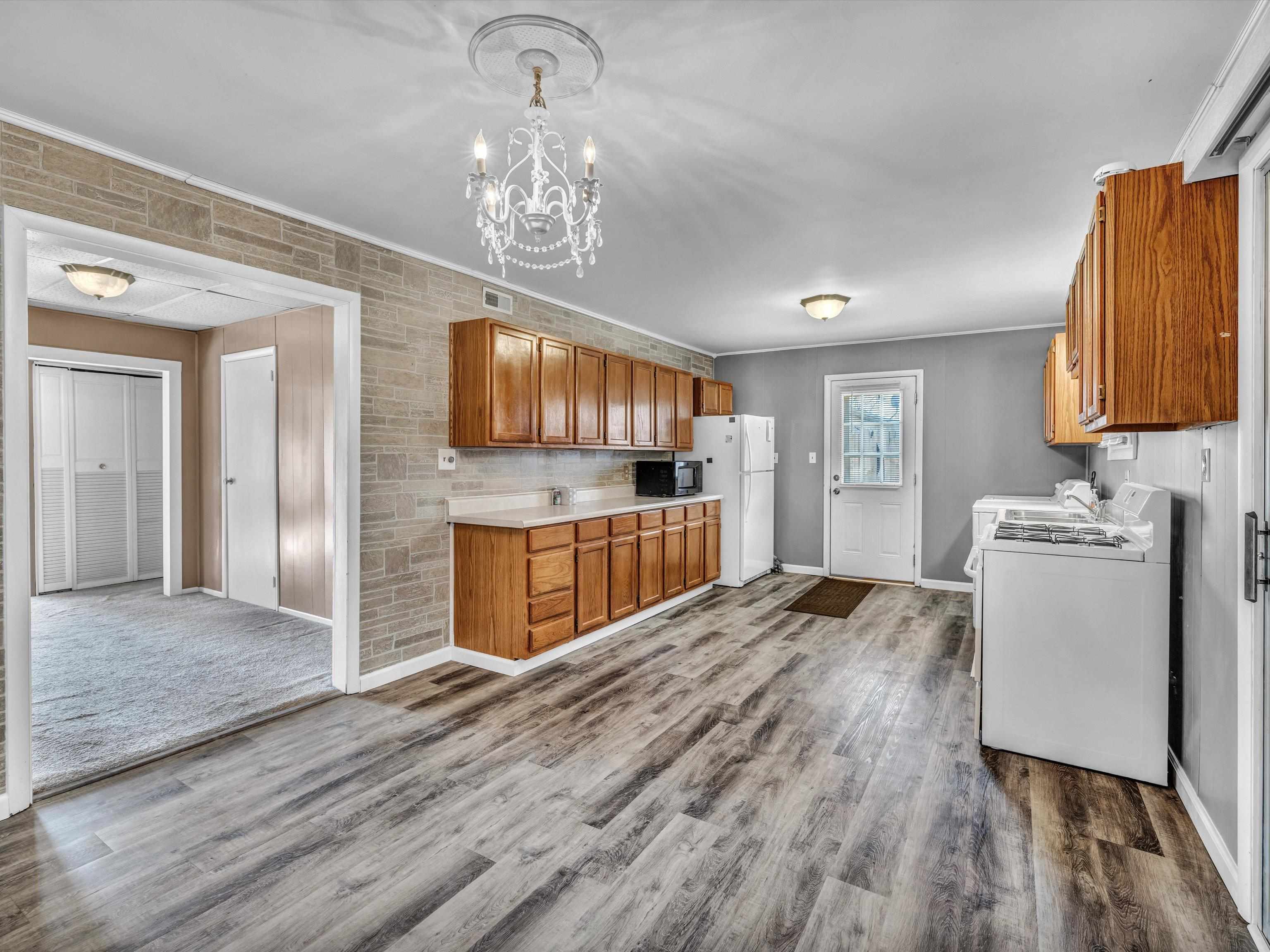 2535 West 6th Street, Owensboro, Kentucky 42303, 3 Bedrooms Bedrooms, ,1 BathroomBathrooms,Single Family Residence,For Sale,West 6th Street,88767