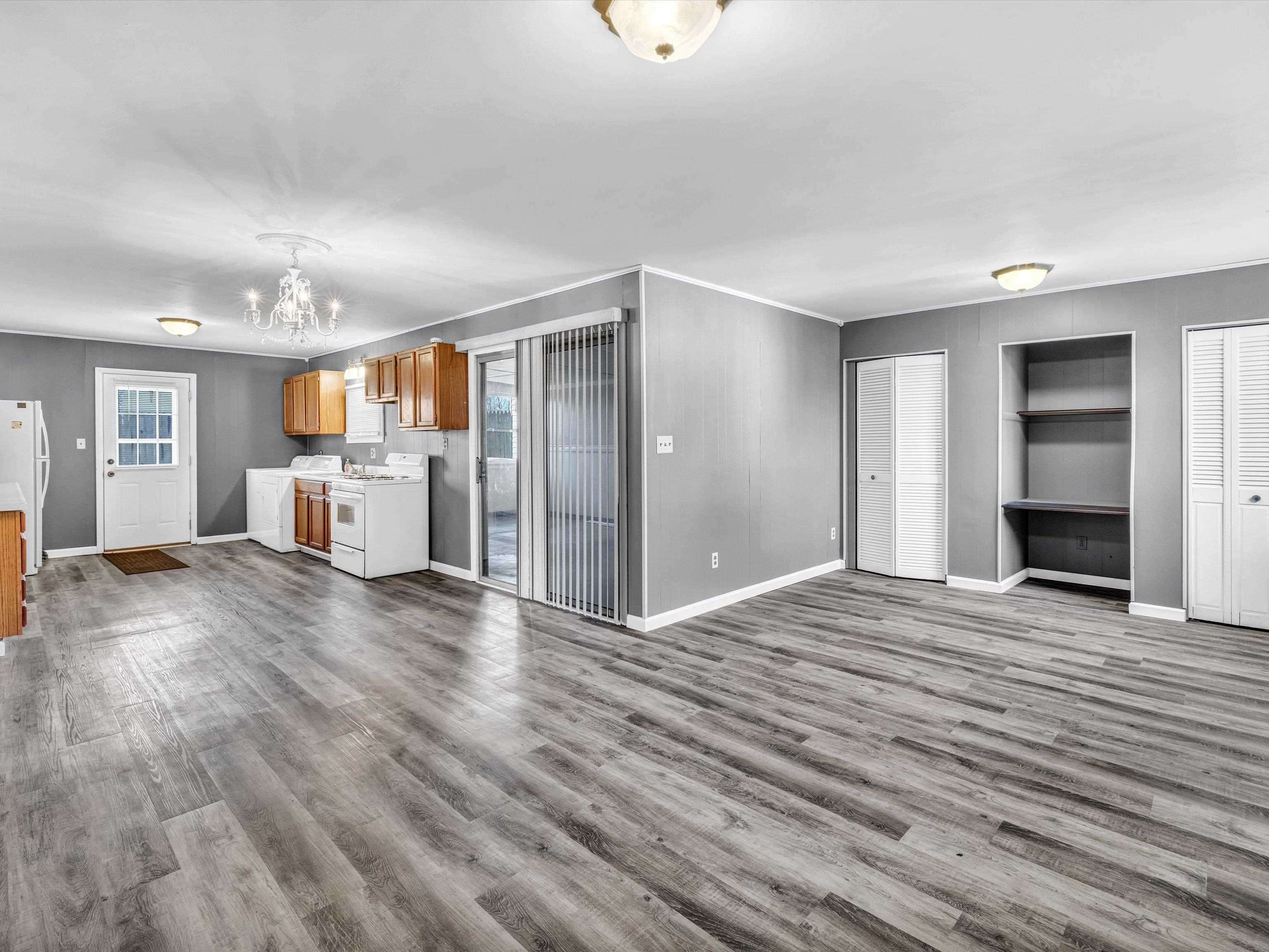 2535 West 6th Street, Owensboro, Kentucky 42303, 3 Bedrooms Bedrooms, ,1 BathroomBathrooms,Single Family Residence,For Sale,West 6th Street,88767