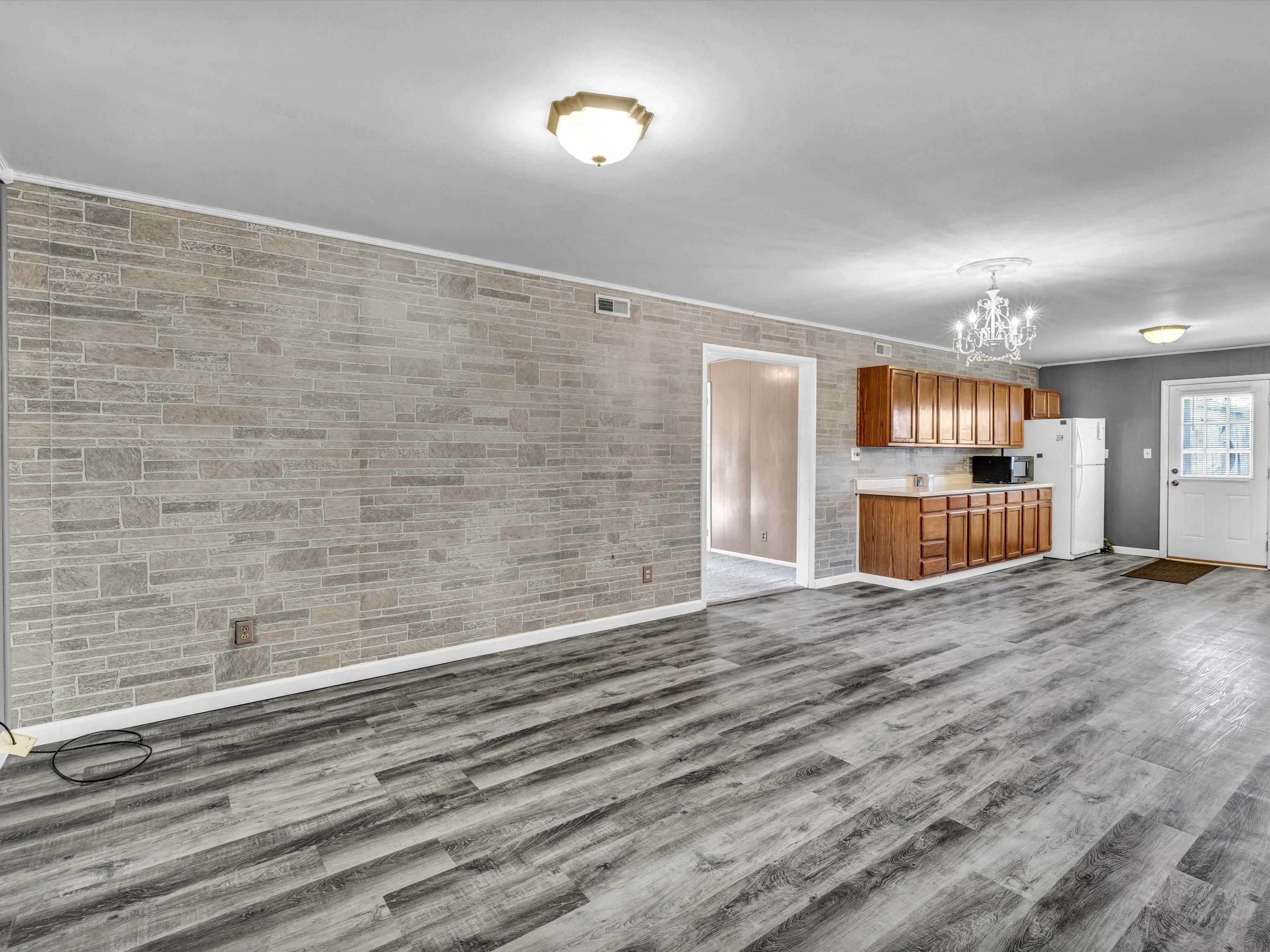 2535 West 6th Street, Owensboro, Kentucky 42303, 3 Bedrooms Bedrooms, ,1 BathroomBathrooms,Single Family Residence,For Sale,West 6th Street,88767