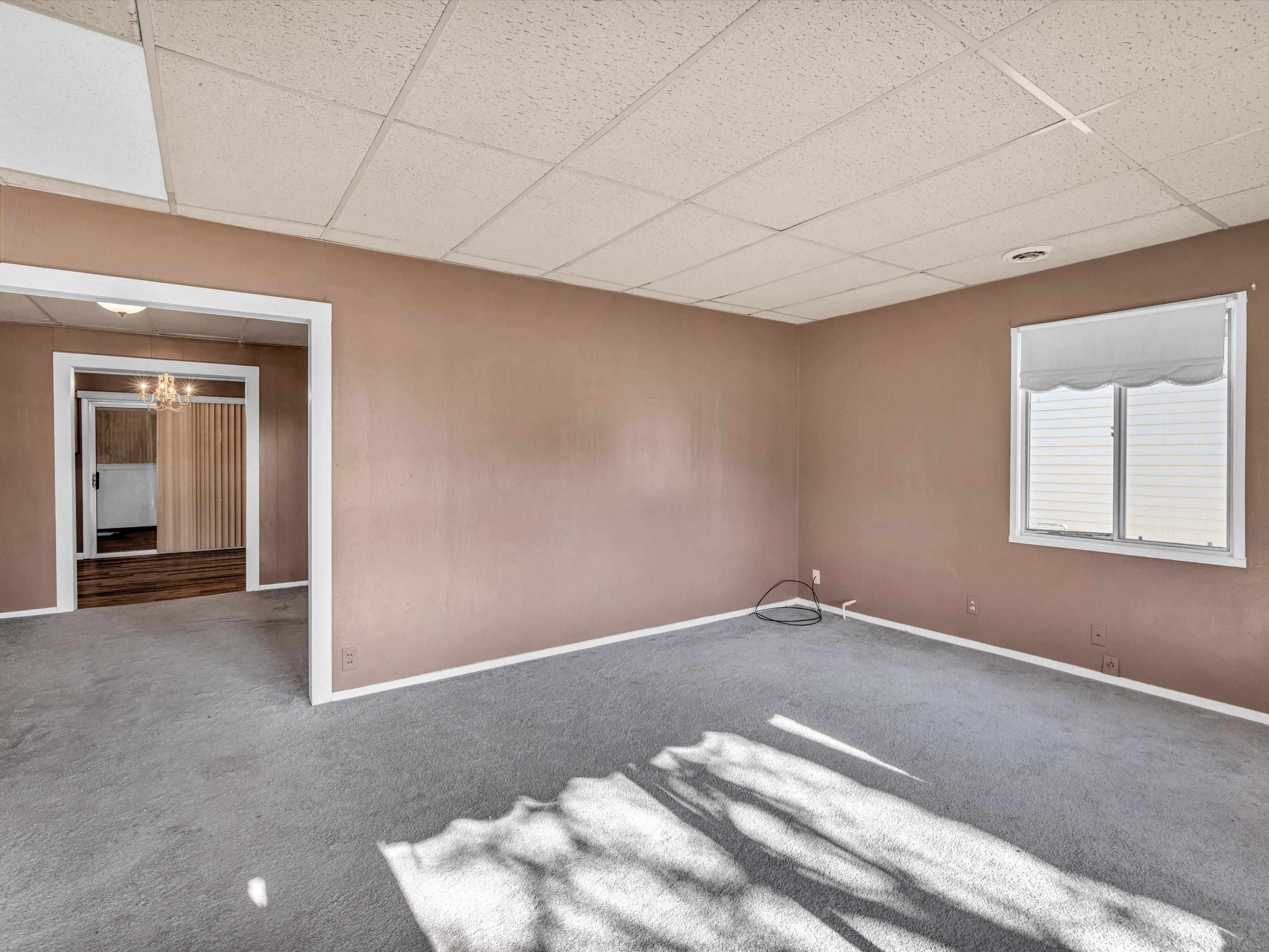2535 West 6th Street, Owensboro, Kentucky 42303, 3 Bedrooms Bedrooms, ,1 BathroomBathrooms,Single Family Residence,For Sale,West 6th Street,88767