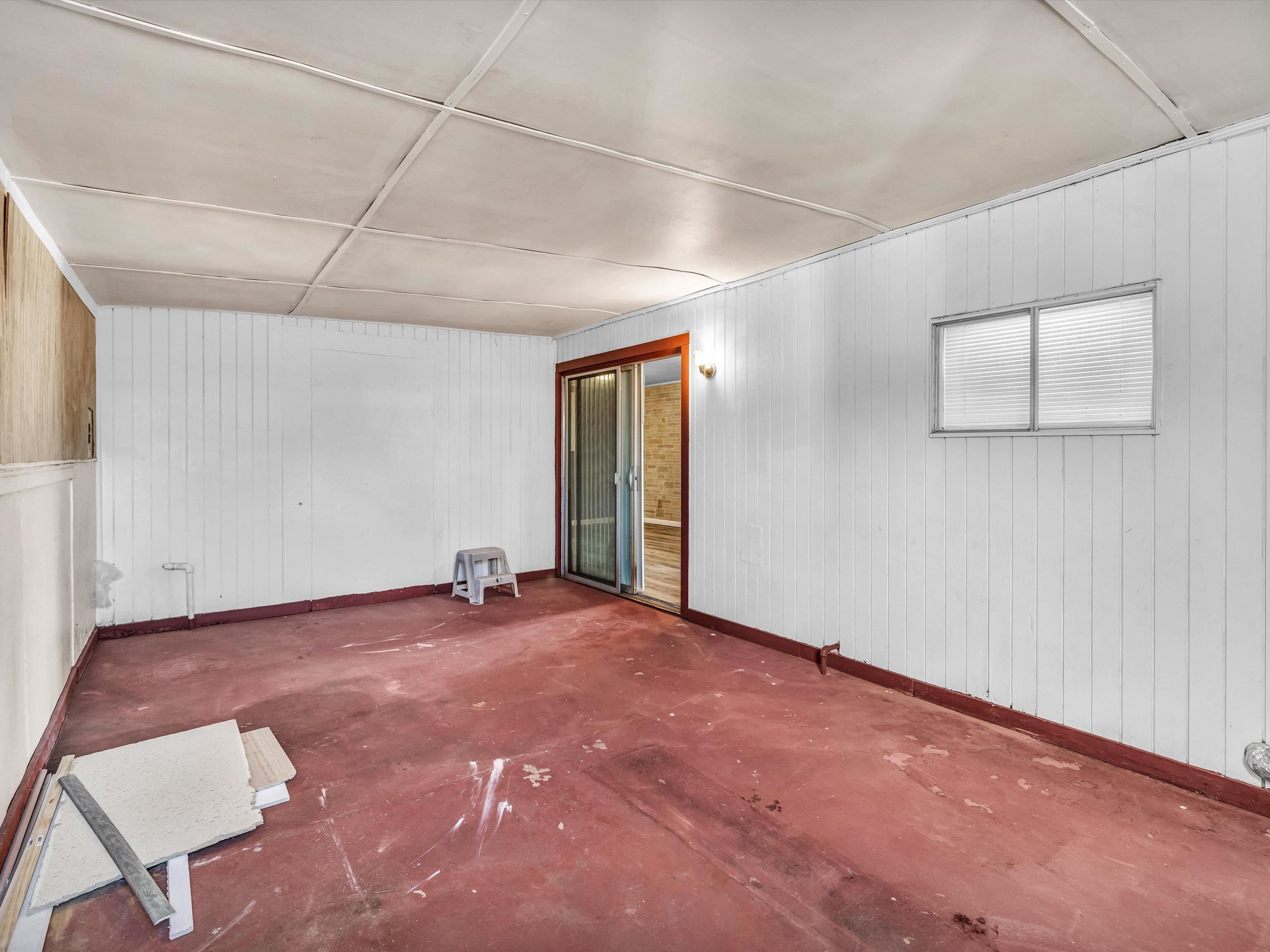 2535 West 6th Street, Owensboro, Kentucky 42303, 3 Bedrooms Bedrooms, ,1 BathroomBathrooms,Single Family Residence,For Sale,West 6th Street,88767