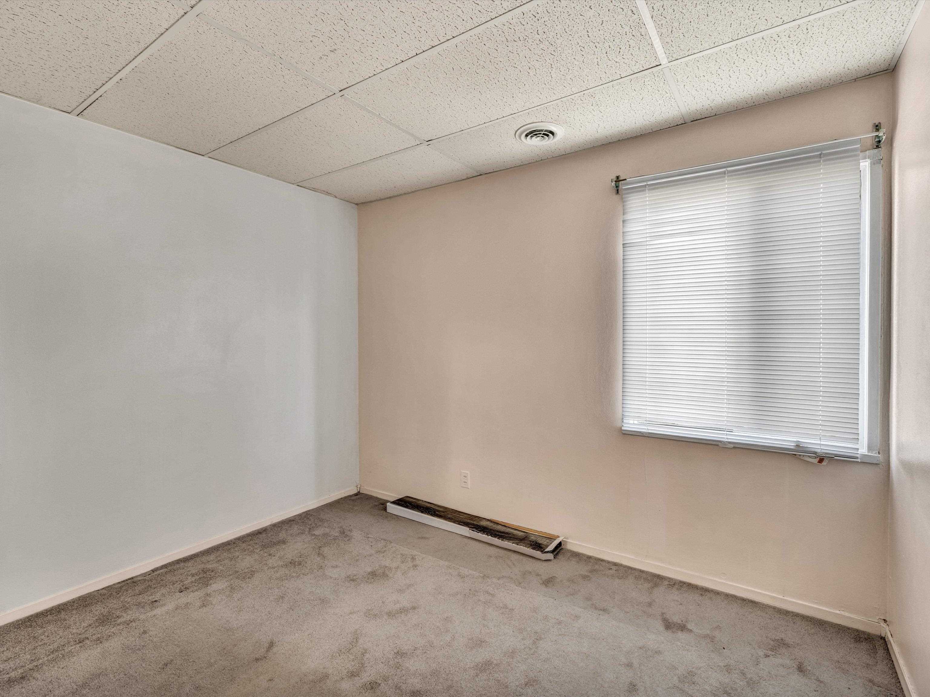 2535 West 6th Street, Owensboro, Kentucky 42303, 3 Bedrooms Bedrooms, ,1 BathroomBathrooms,Single Family Residence,For Sale,West 6th Street,88767