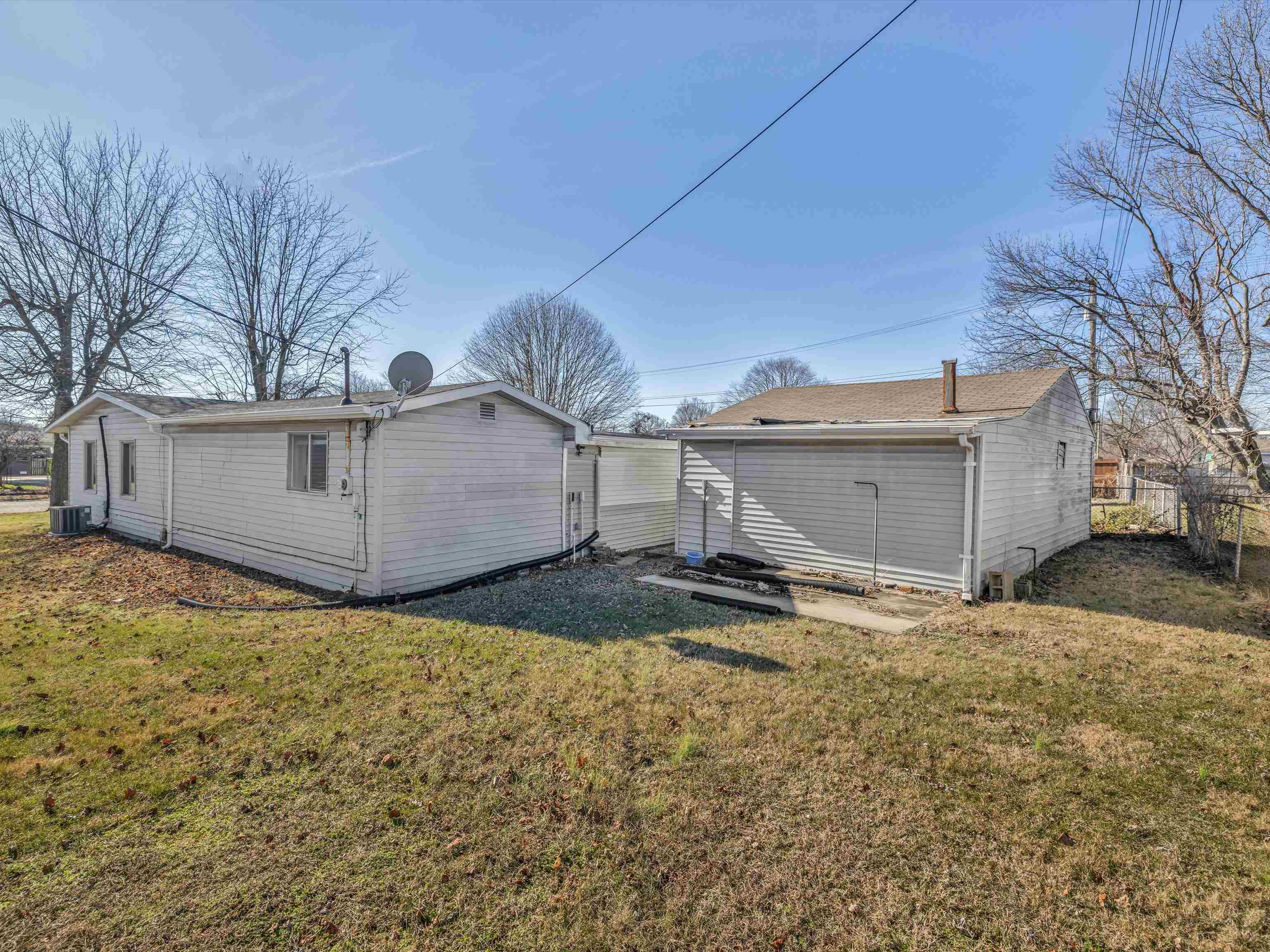 2535 West 6th Street, Owensboro, Kentucky 42303, 3 Bedrooms Bedrooms, ,1 BathroomBathrooms,Single Family Residence,For Sale,West 6th Street,88767