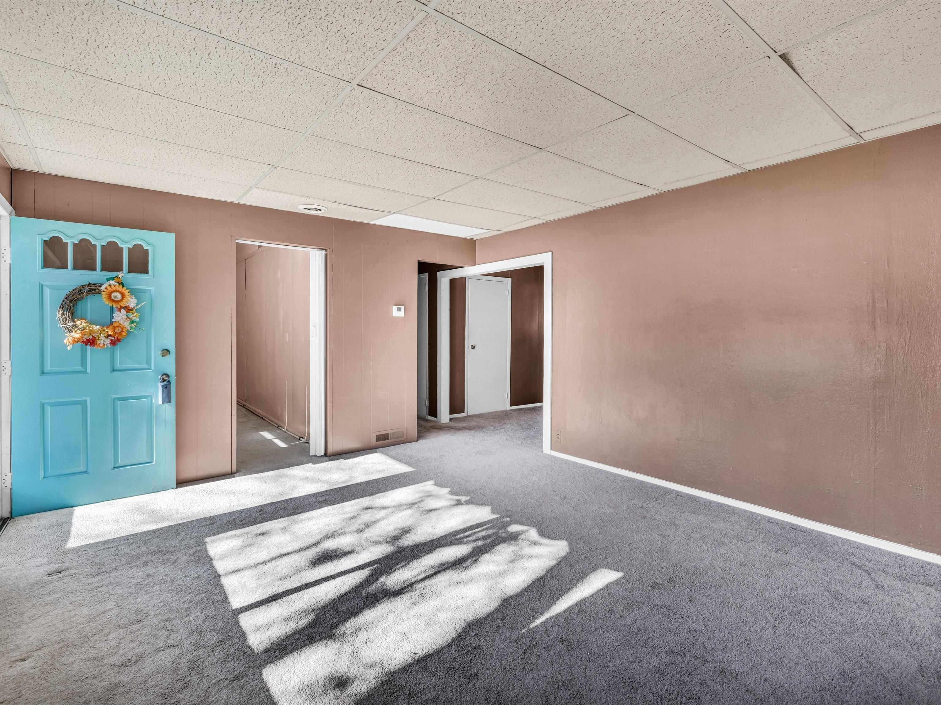2535 West 6th Street, Owensboro, Kentucky 42303, 3 Bedrooms Bedrooms, ,1 BathroomBathrooms,Single Family Residence,For Sale,West 6th Street,88767