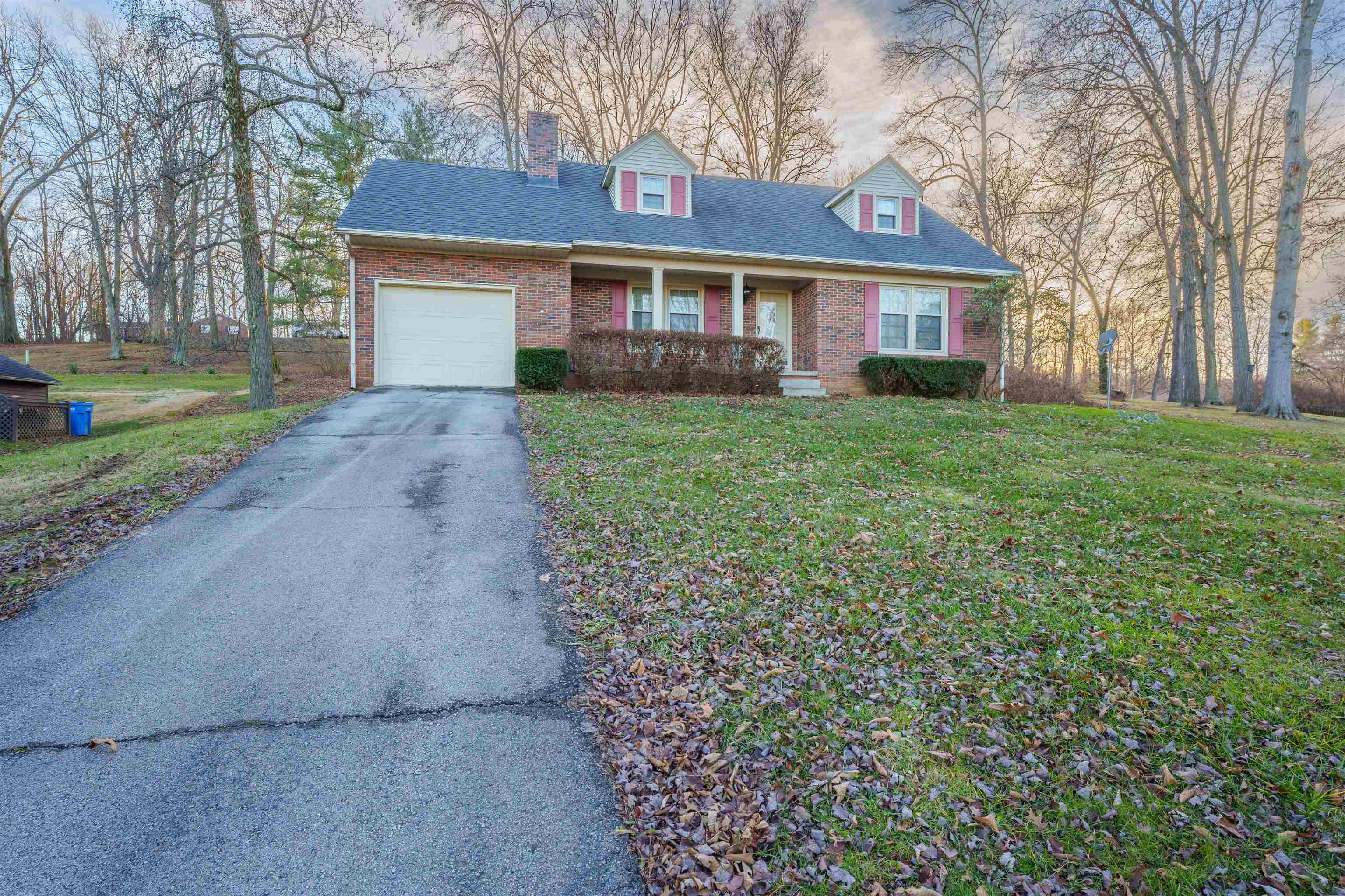 315 Windsong Dr, Hawesville, Kentucky 42348, 4 Bedrooms Bedrooms, ,2 BathroomsBathrooms,Single Family Residence,For Sale,Windsong Dr,88780