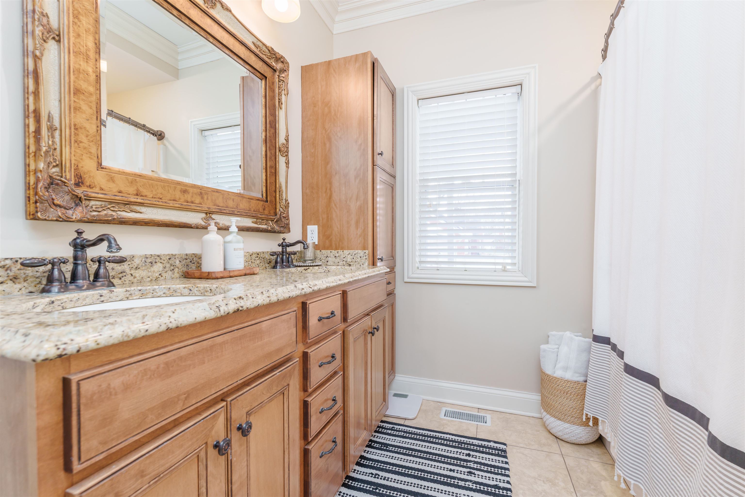 2102 Cedar Street, Owensboro, Kentucky 42301, 3 Bedrooms Bedrooms, ,2 BathroomsBathrooms,Single Family Residence,For Sale,Cedar Street,88802