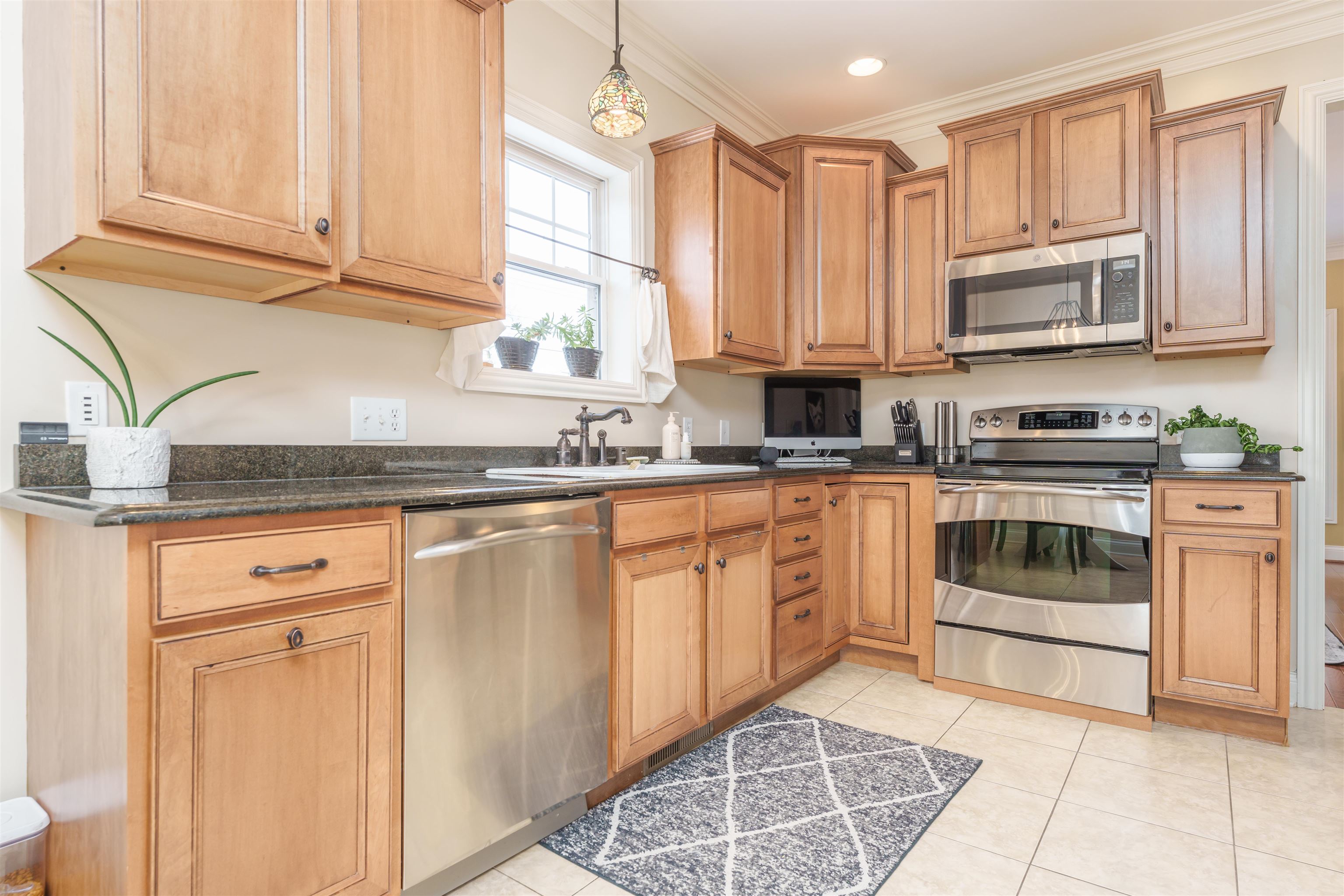 2102 Cedar Street, Owensboro, Kentucky 42301, 3 Bedrooms Bedrooms, ,2 BathroomsBathrooms,Single Family Residence,For Sale,Cedar Street,88802