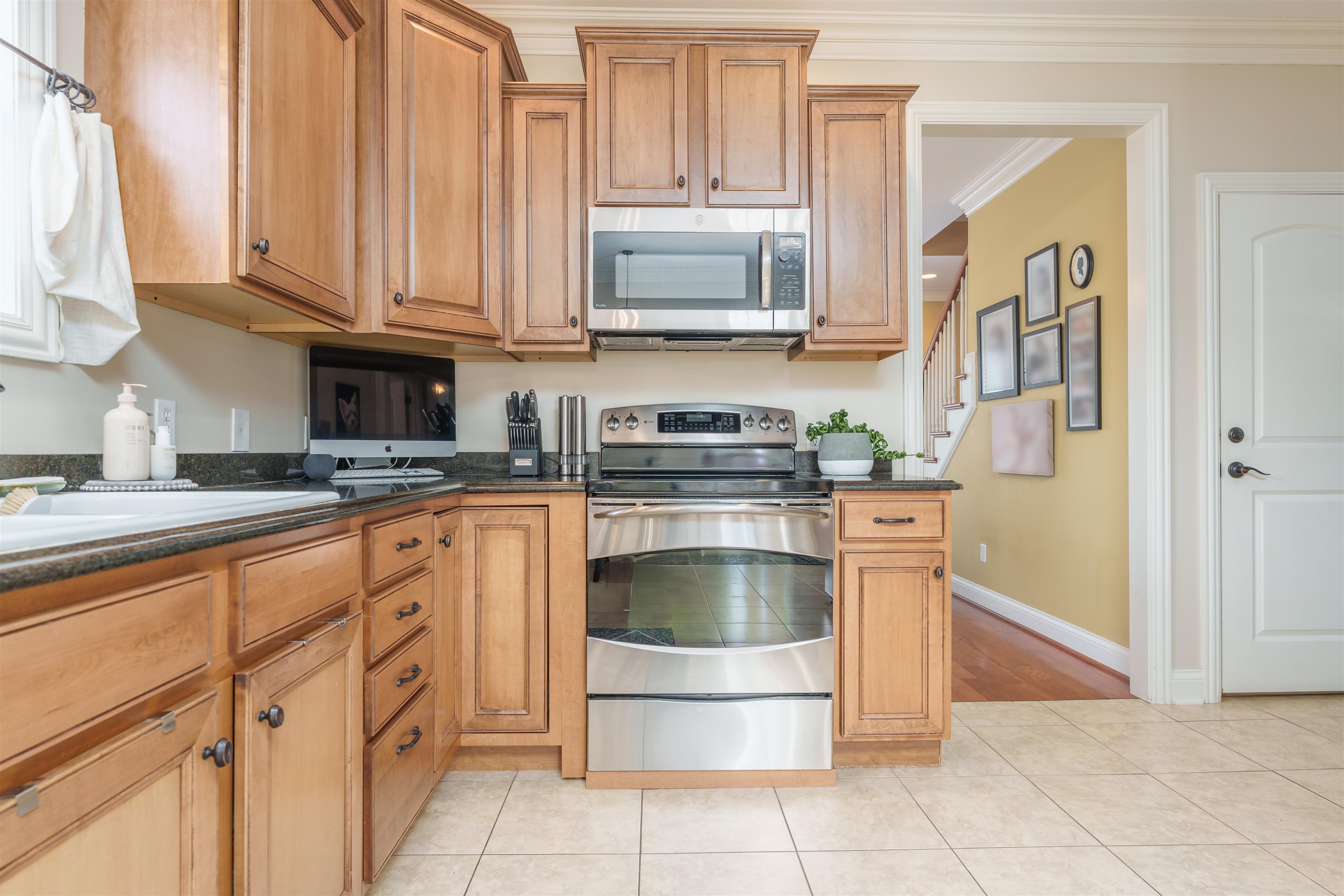 2102 Cedar Street, Owensboro, Kentucky 42301, 3 Bedrooms Bedrooms, ,2 BathroomsBathrooms,Single Family Residence,For Sale,Cedar Street,88802