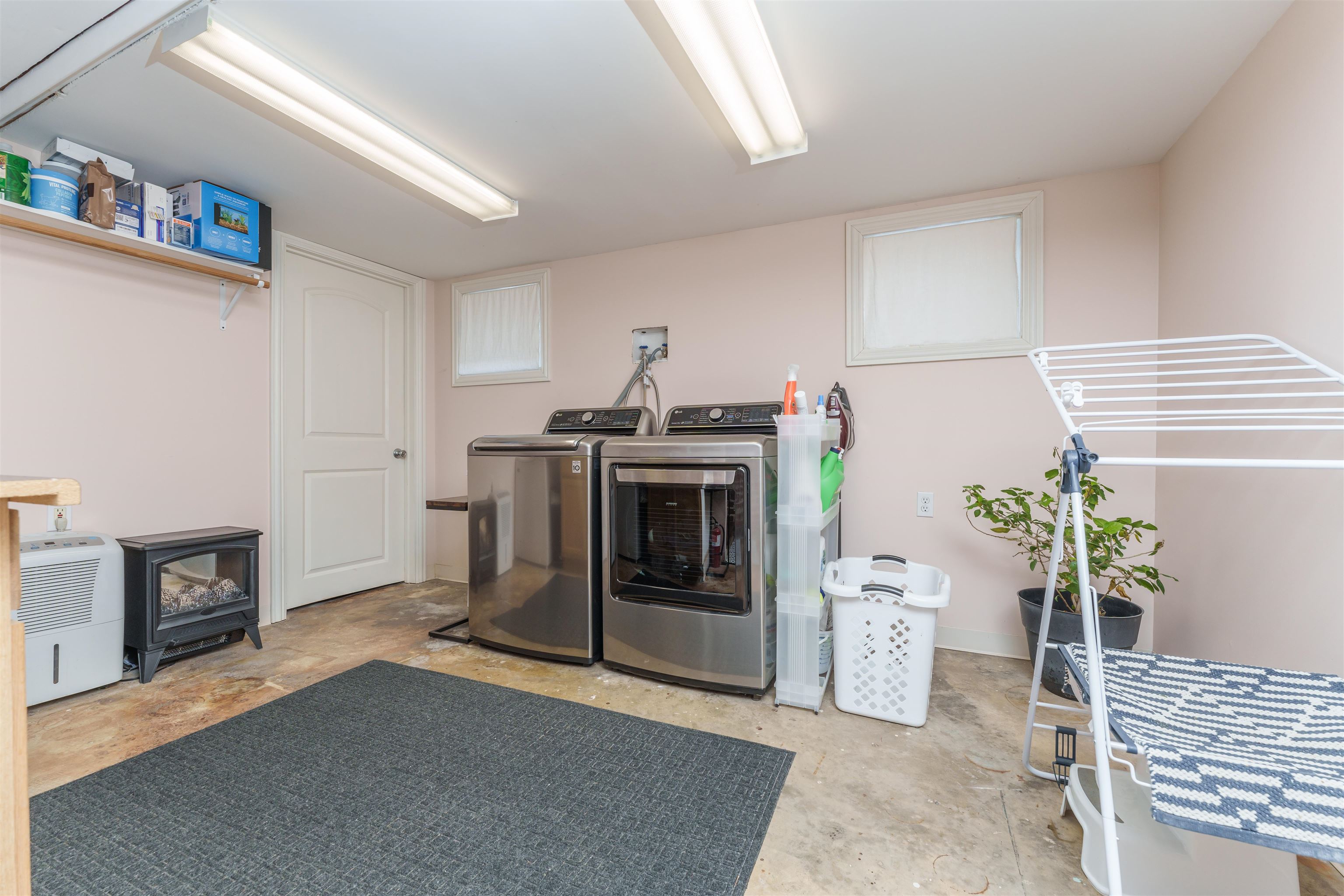 2102 Cedar Street, Owensboro, Kentucky 42301, 3 Bedrooms Bedrooms, ,2 BathroomsBathrooms,Single Family Residence,For Sale,Cedar Street,88802