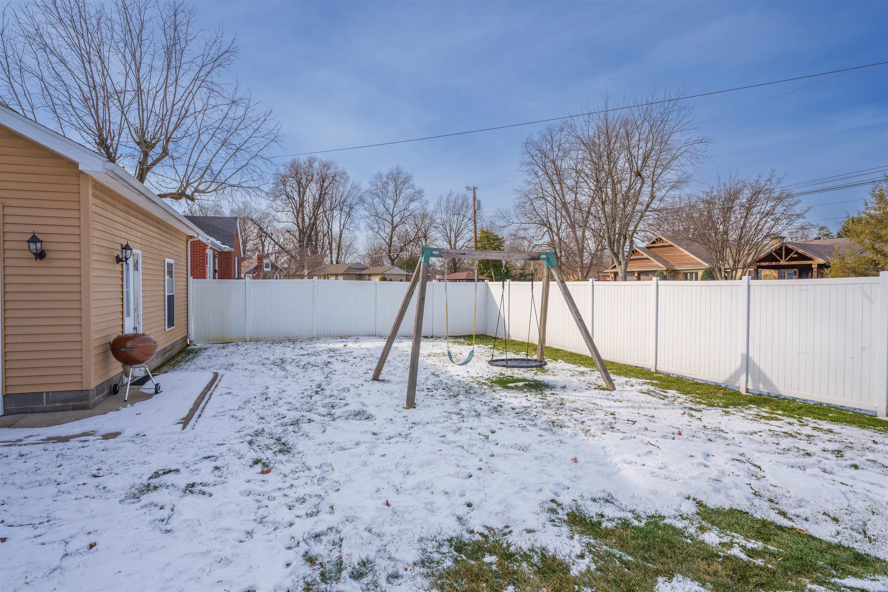2102 Cedar Street, Owensboro, Kentucky 42301, 3 Bedrooms Bedrooms, ,2 BathroomsBathrooms,Single Family Residence,For Sale,Cedar Street,88802