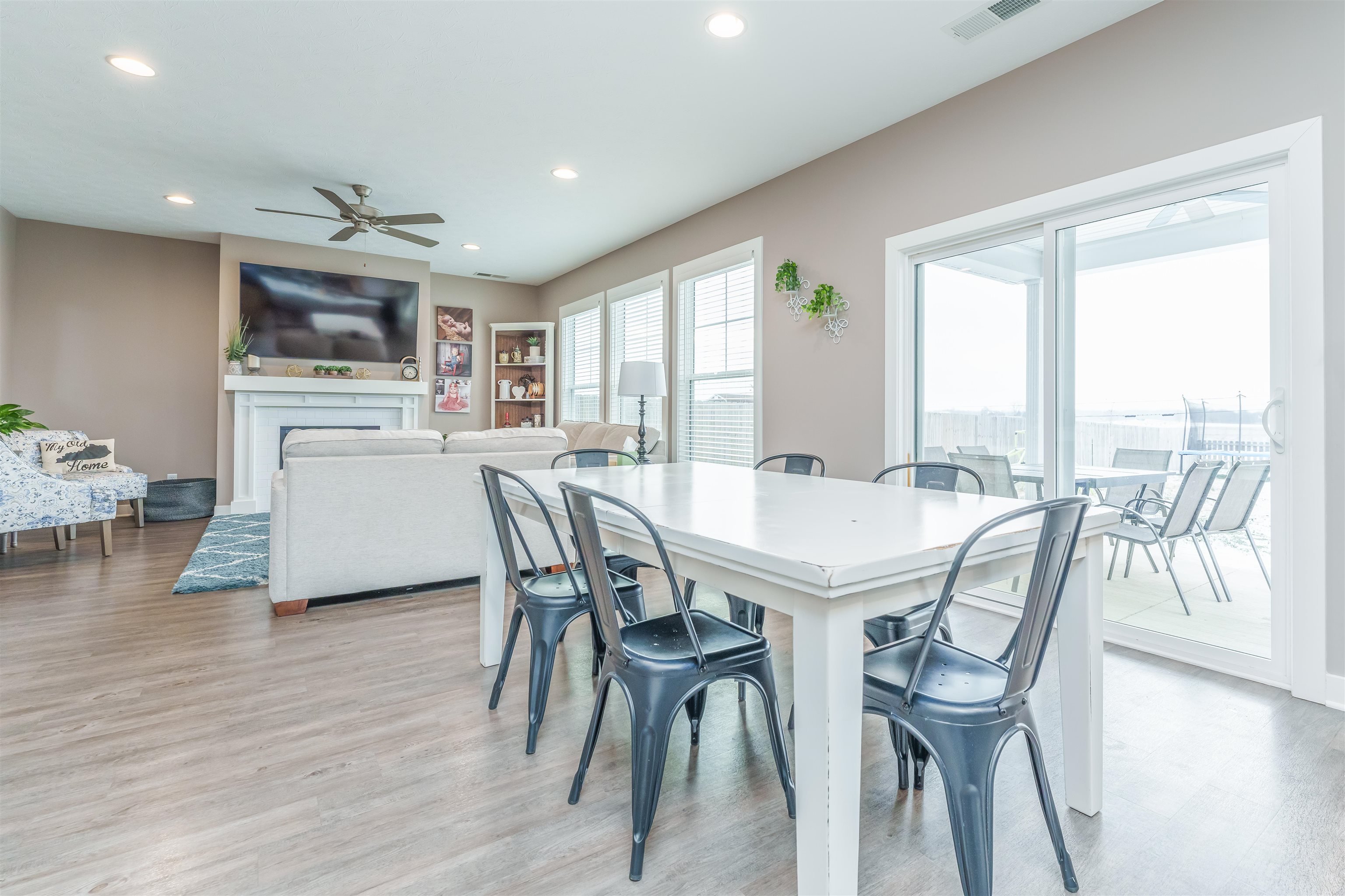 6805 Valley Brook Trace, Utica, Kentucky 42376, 4 Bedrooms Bedrooms, ,2 BathroomsBathrooms,Single Family Residence,For Sale,Valley Brook Trace,88803