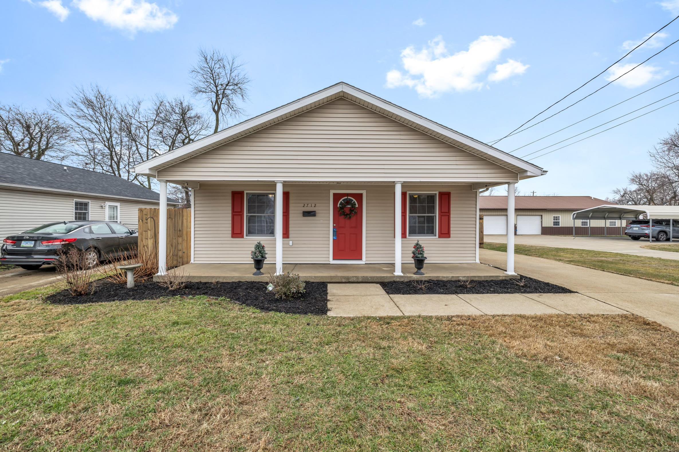 2712 Daviess St, Owensboro, Kentucky 42303, 4 Bedrooms Bedrooms, ,1 BathroomBathrooms,Single Family Residence,For Sale,Daviess St,88818