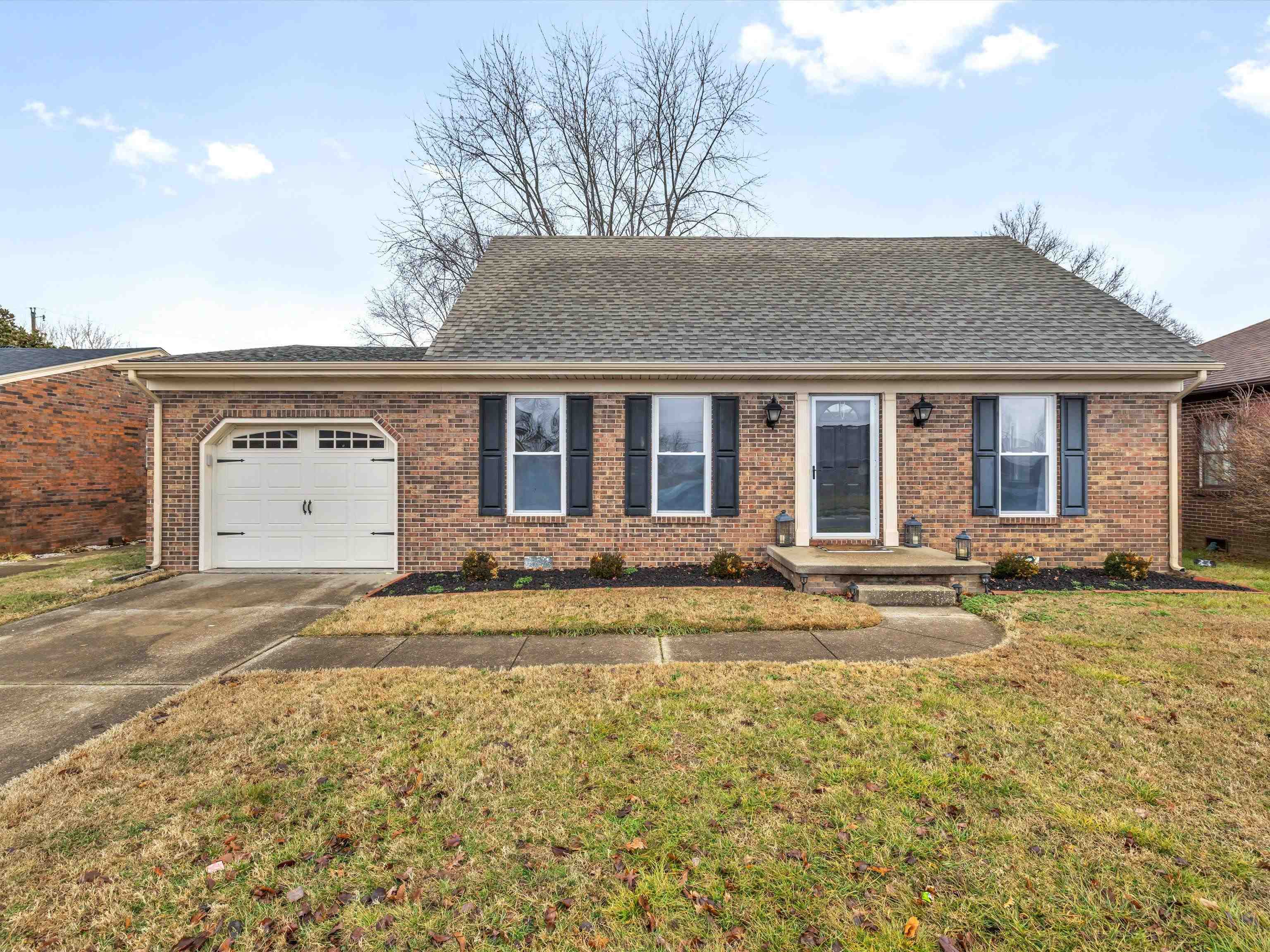 3937 Brentwood Drive, Owensboro, Kentucky 42301, 4 Bedrooms Bedrooms, ,2 BathroomsBathrooms,Single Family Residence,For Sale,Brentwood Drive,88843