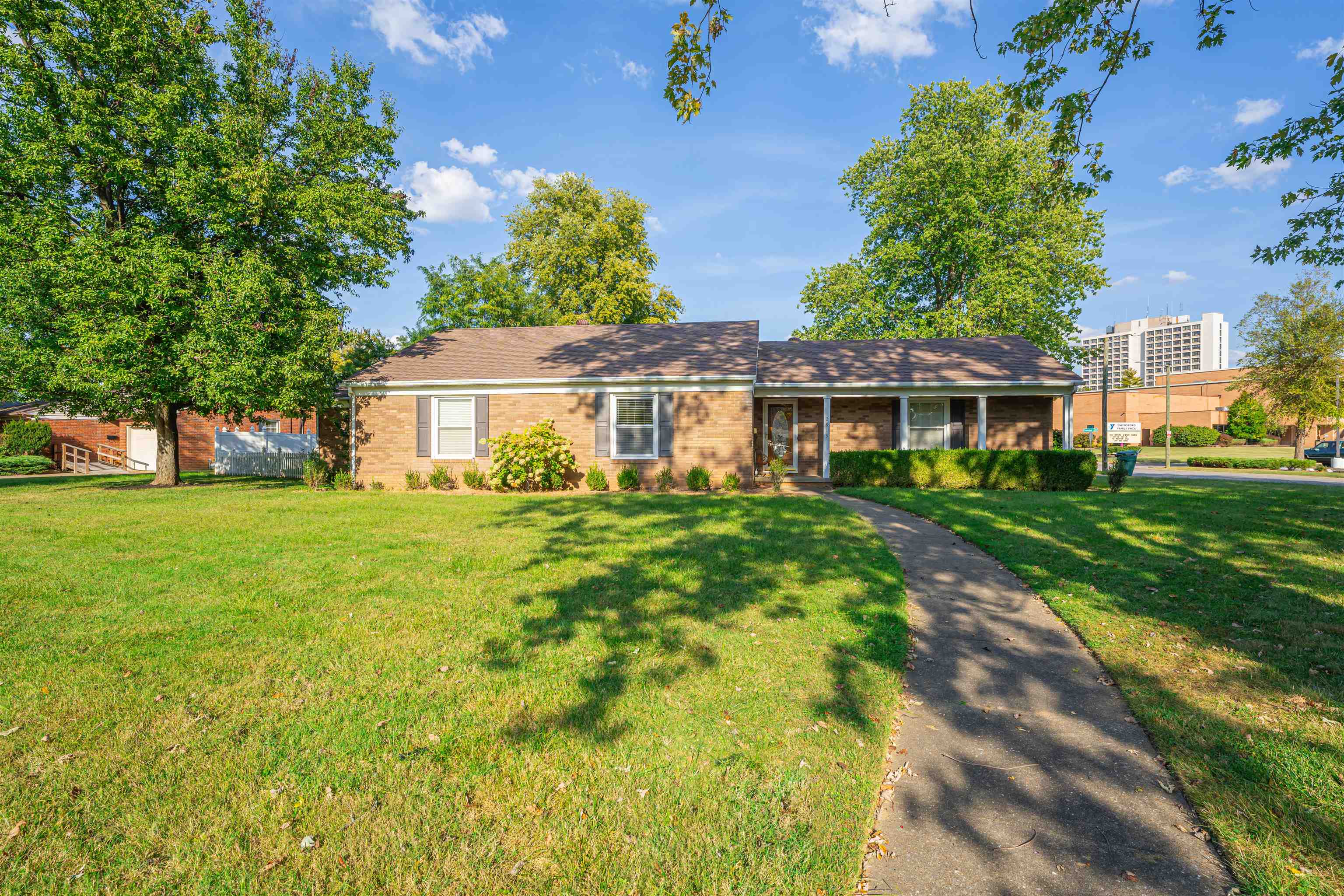 2813 Wesleyan Park Drive, Owensboro, Kentucky 42301, 4 Bedrooms Bedrooms, ,2 BathroomsBathrooms,Single Family Residence,For Sale,Wesleyan Park Drive,88849