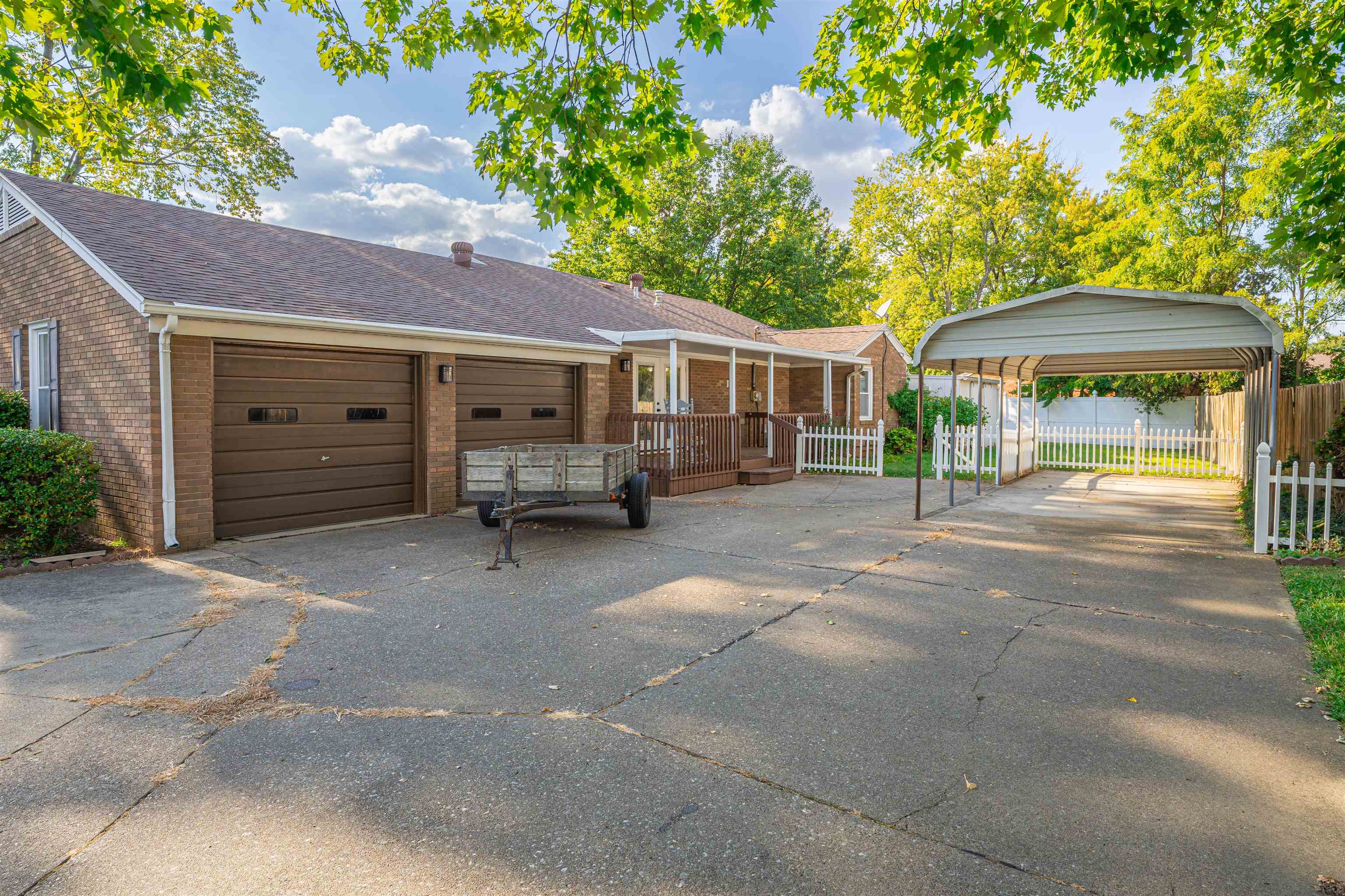 2813 Wesleyan Park Drive, Owensboro, Kentucky 42301, 4 Bedrooms Bedrooms, ,2 BathroomsBathrooms,Single Family Residence,For Sale,Wesleyan Park Drive,88849