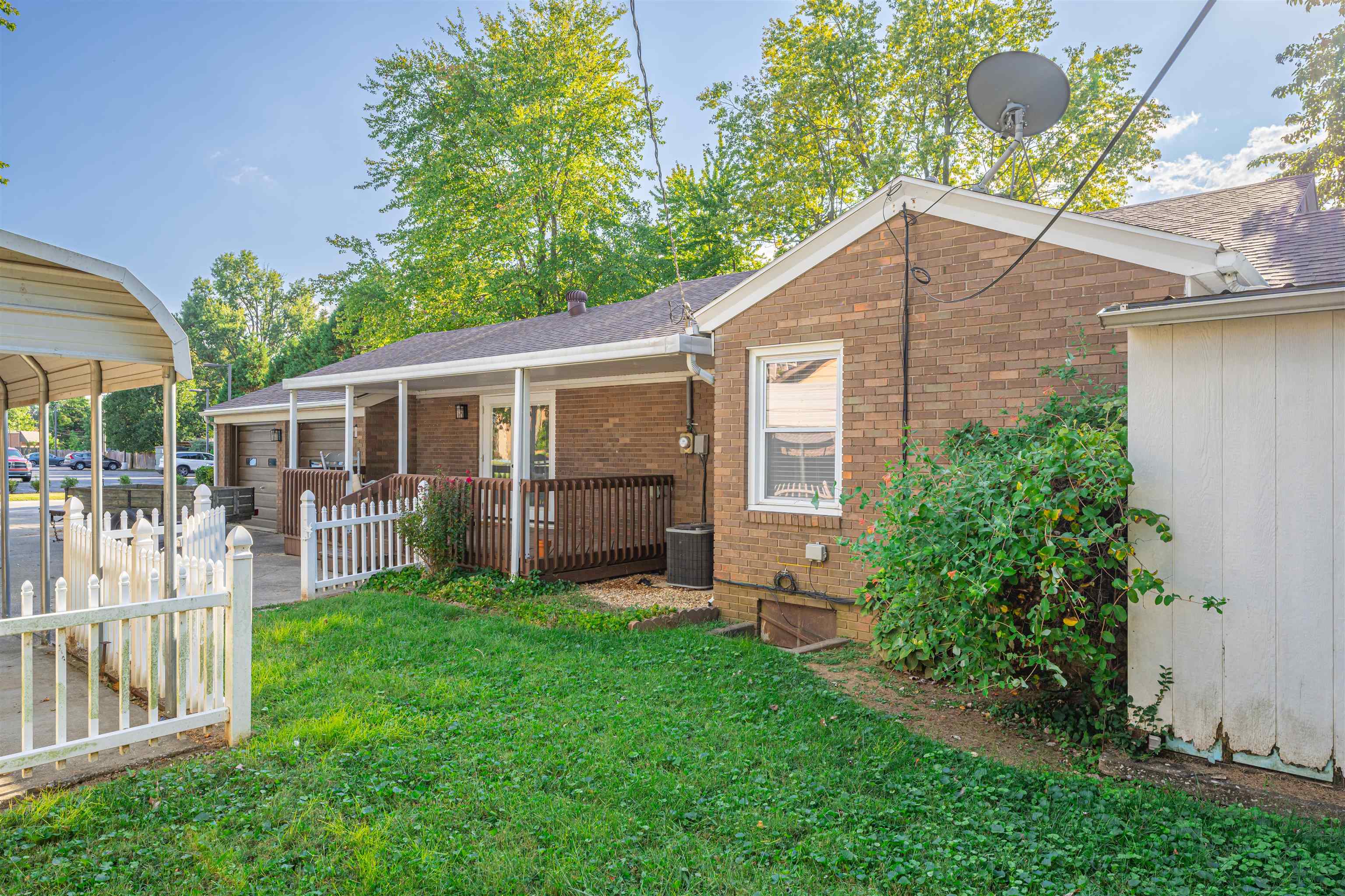 2813 Wesleyan Park Drive, Owensboro, Kentucky 42301, 4 Bedrooms Bedrooms, ,2 BathroomsBathrooms,Single Family Residence,For Sale,Wesleyan Park Drive,88849