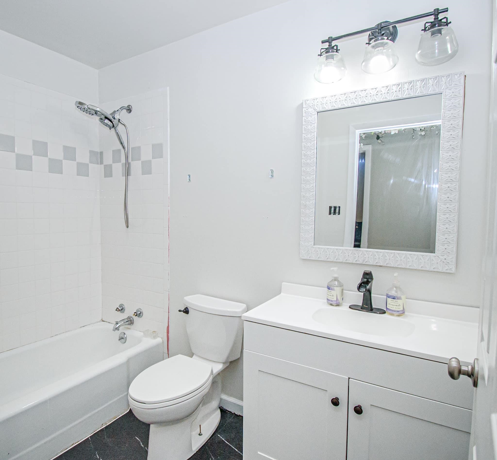 410 Colonial Terrace, Hopkinsville, Kentucky 42240, 4 Bedrooms Bedrooms, ,2 BathroomsBathrooms,Single Family Residence,For Sale,Colonial Terrace,88850