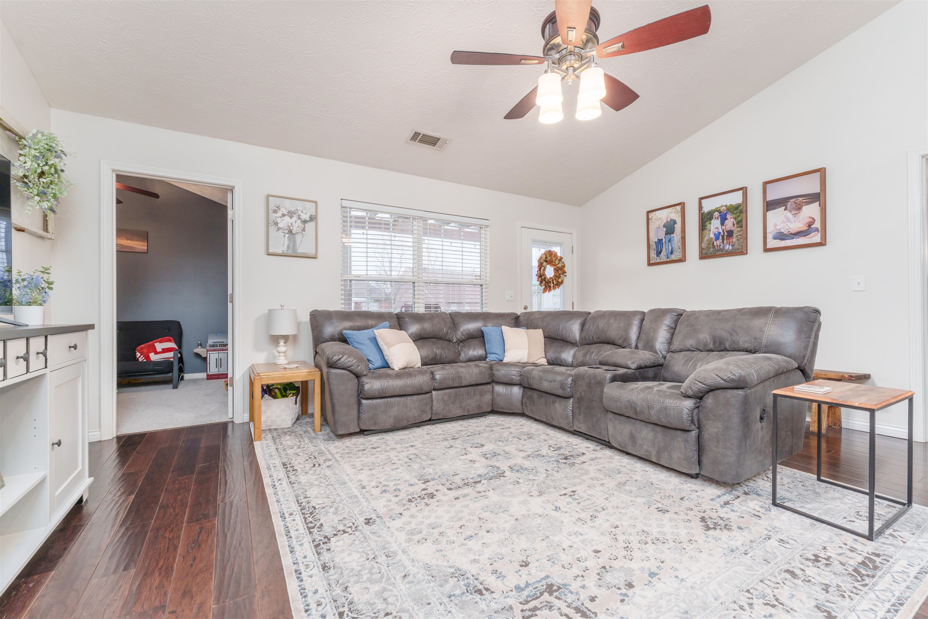 368 Camden Circle, Owensboro, Kentucky 42301, 3 Bedrooms Bedrooms, ,2 BathroomsBathrooms,Single Family Residence,For Sale,Camden Circle,88851