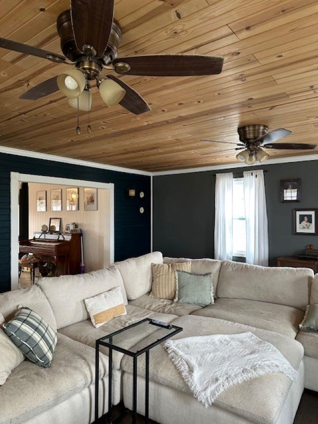103 Leach School Road, Horse Branch, Kentucky 42349, 4 Bedrooms Bedrooms, ,2 BathroomsBathrooms,Farm,For Sale,Leach School Road,88870