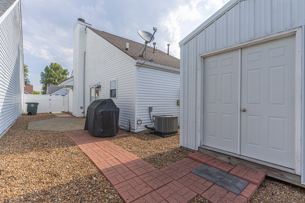 2508 Haviland Dr, Owensboro, Kentucky 42301, 3 Bedrooms Bedrooms, ,2 BathroomsBathrooms,Single Family Residence,For Sale,Haviland Dr,88890