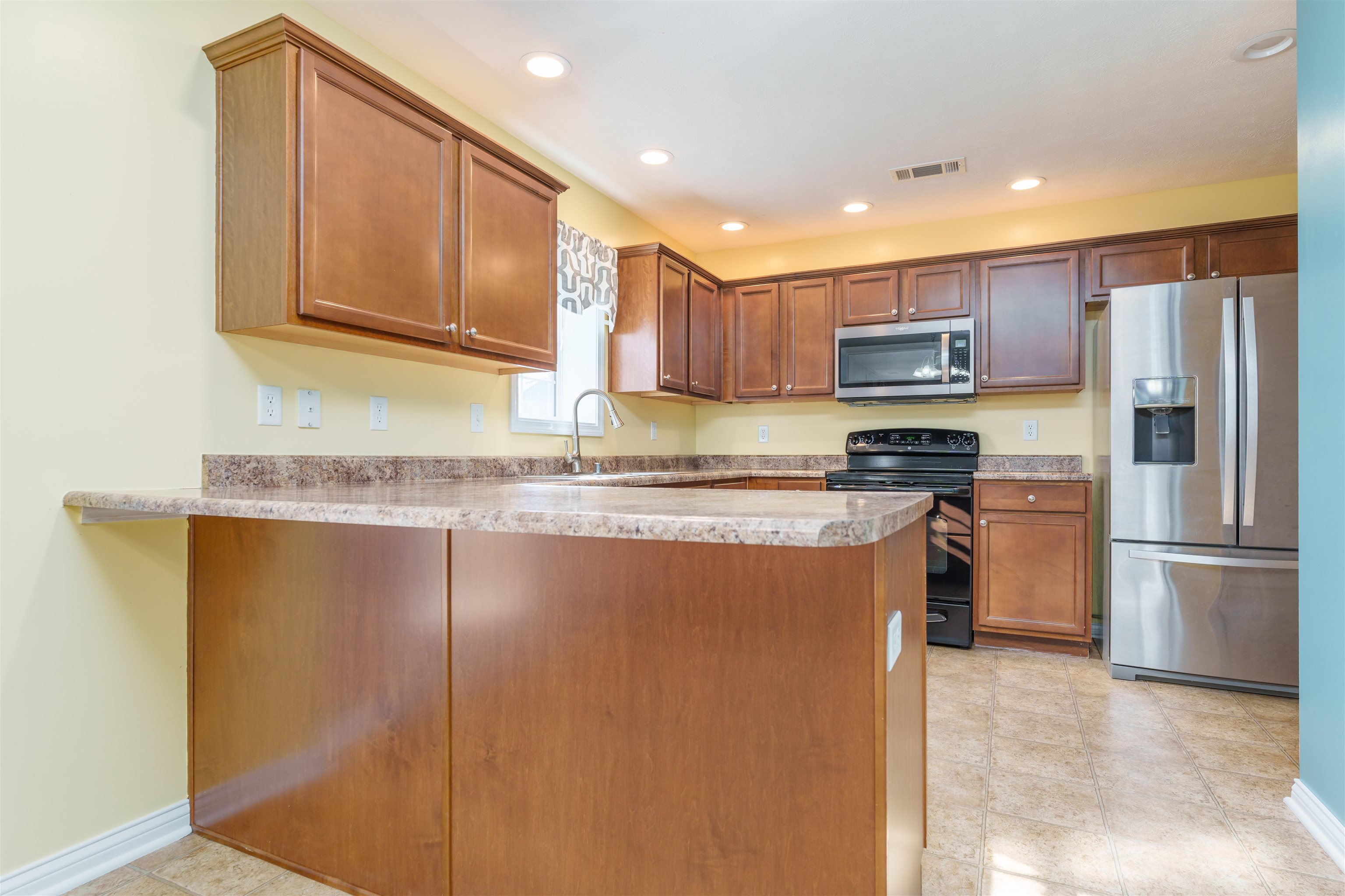 2160 Summer Walk, Owensboro, Kentucky 42303, 3 Bedrooms Bedrooms, ,2 BathroomsBathrooms,Single Family Residence,For Sale,Summer Walk,88892