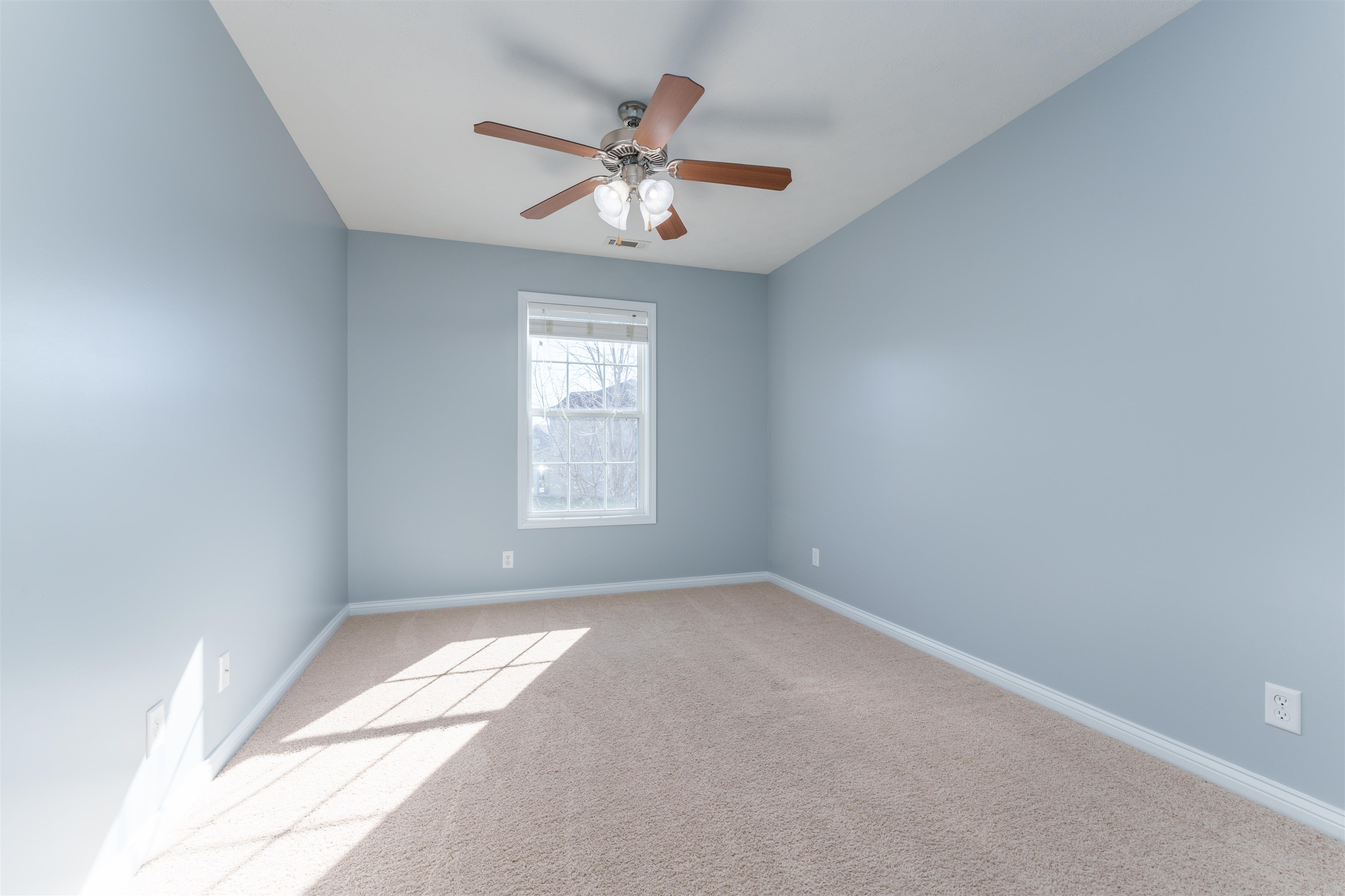 2160 Summer Walk, Owensboro, Kentucky 42303, 3 Bedrooms Bedrooms, ,2 BathroomsBathrooms,Single Family Residence,For Sale,Summer Walk,88892