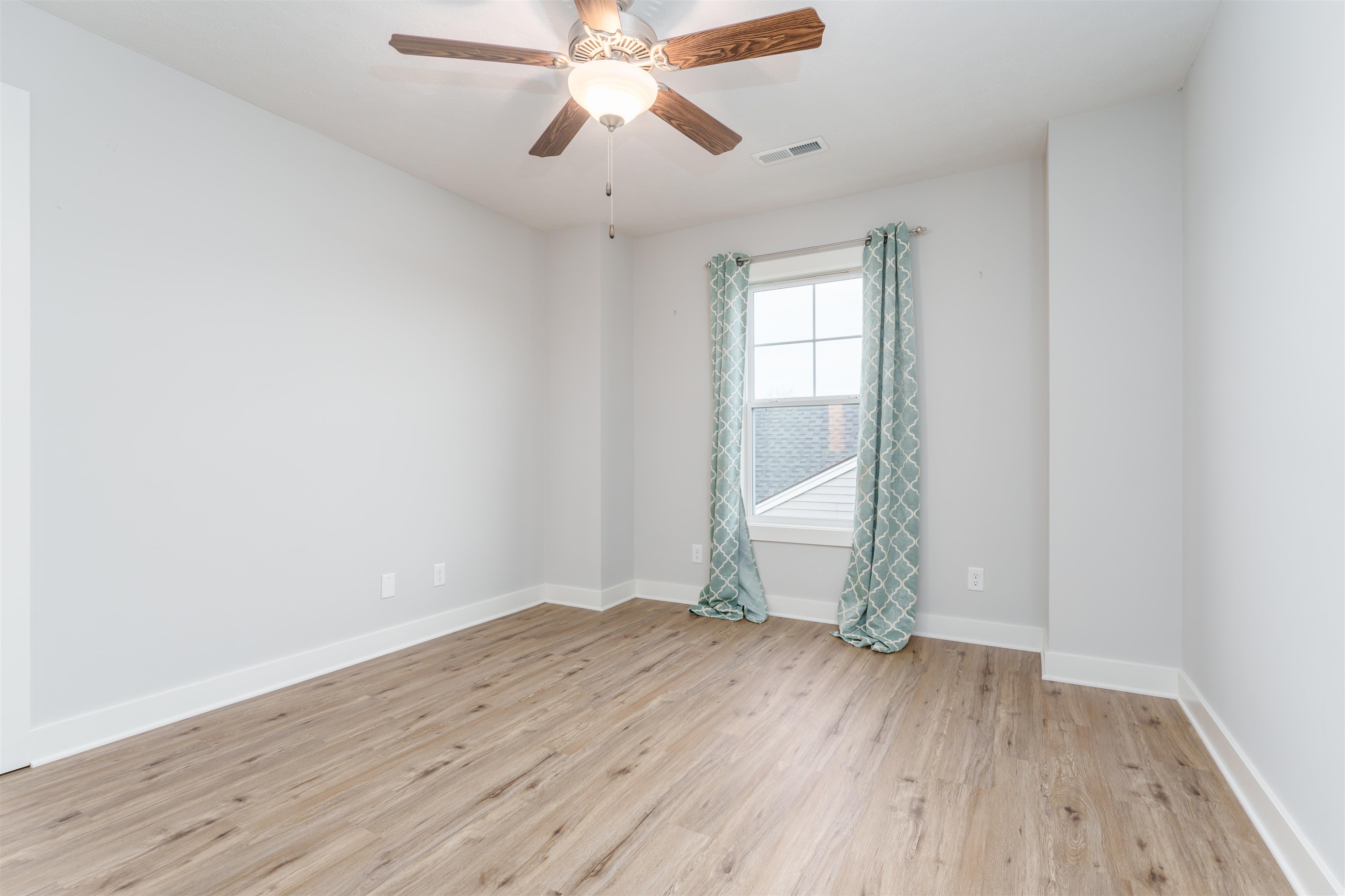 369 Brixton Dr, Owensboro, Kentucky 42301, 4 Bedrooms Bedrooms, ,2 BathroomsBathrooms,Single Family Residence,For Sale,Brixton Dr,88893